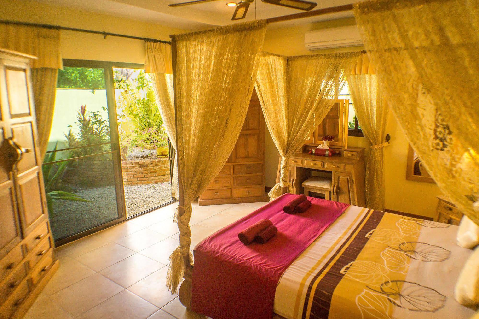 Villa Coconut Paradise Rawai