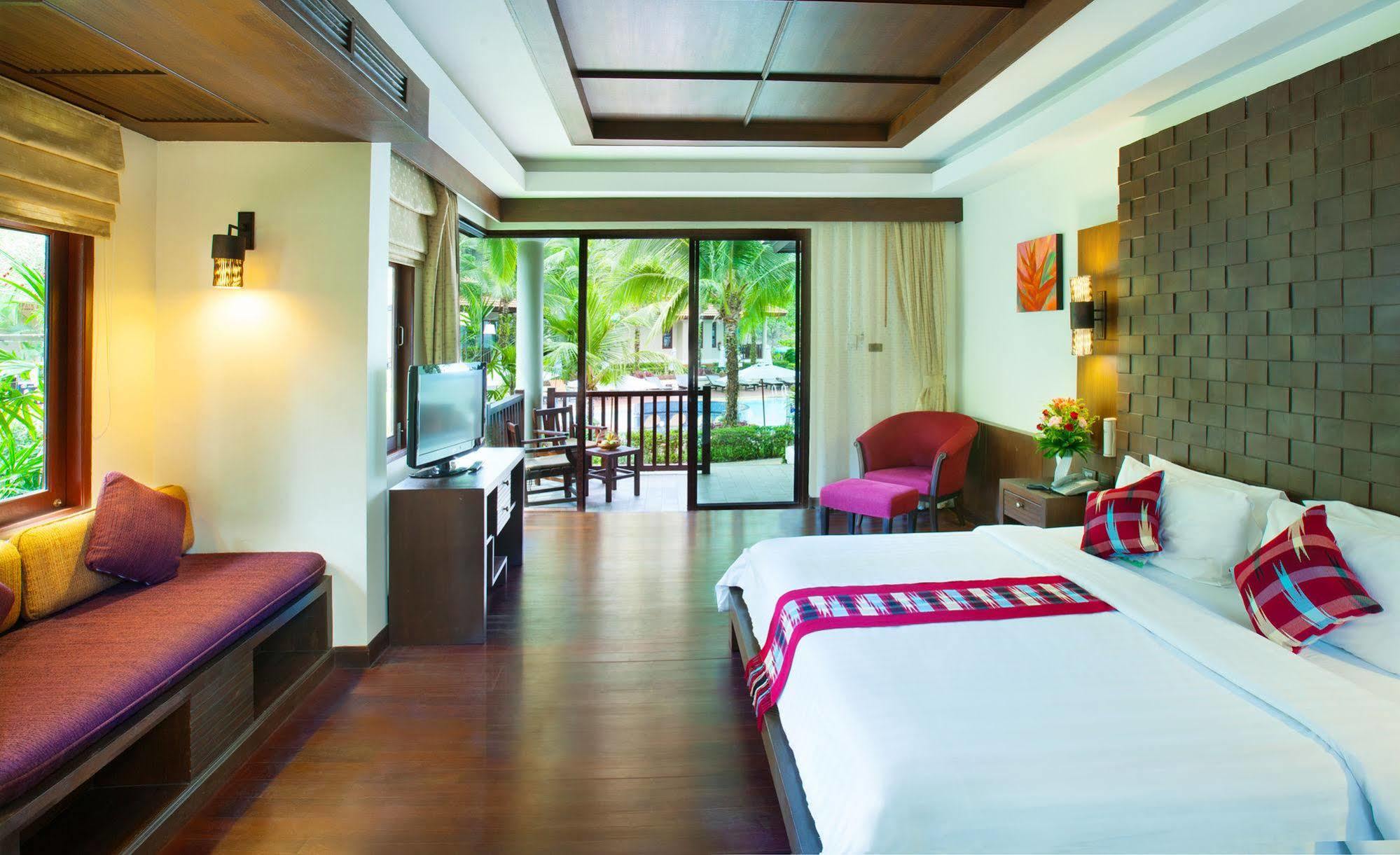 Khaolak Bayfront Resort 3*