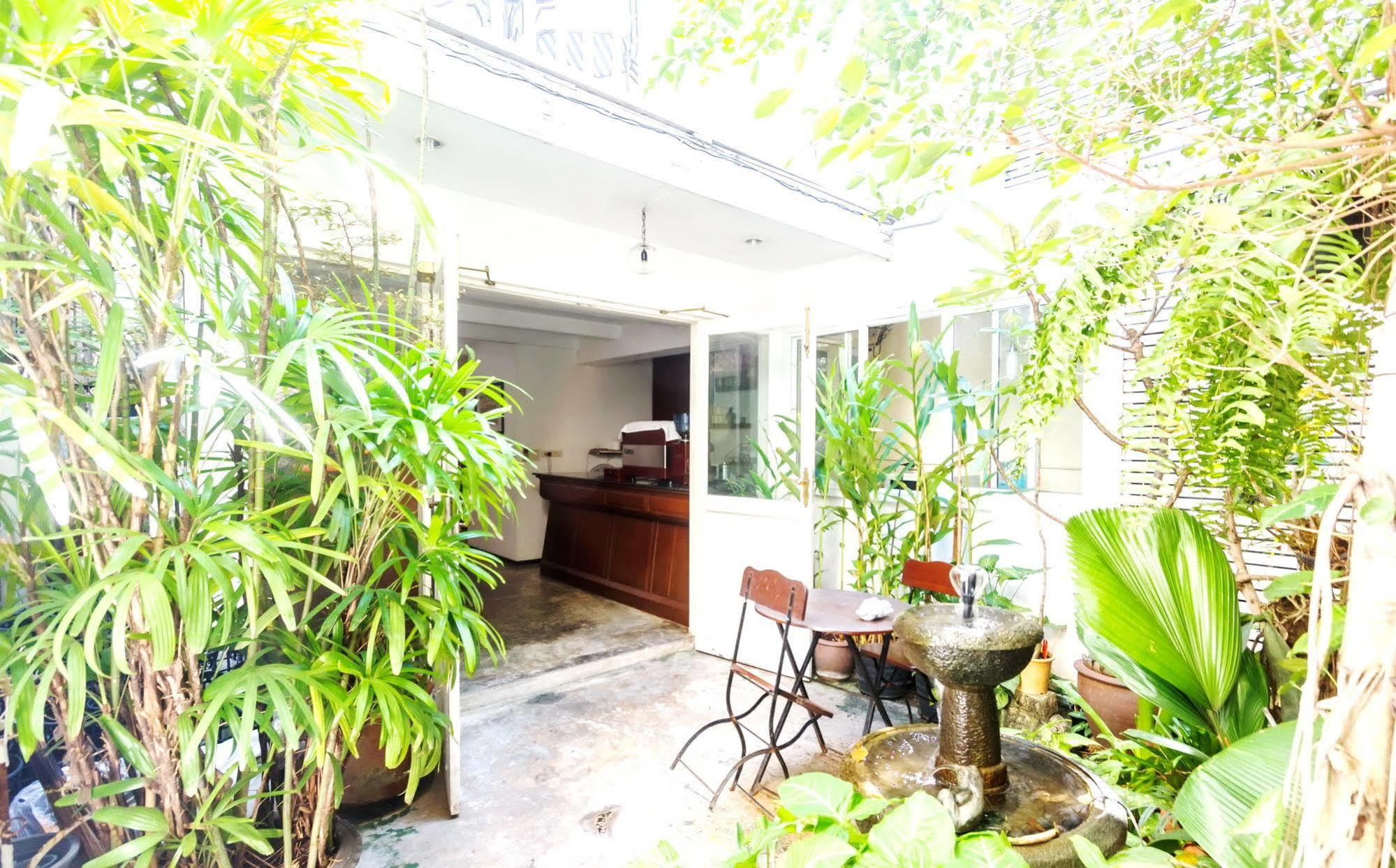 Ibrik By The River 3* Bangkok