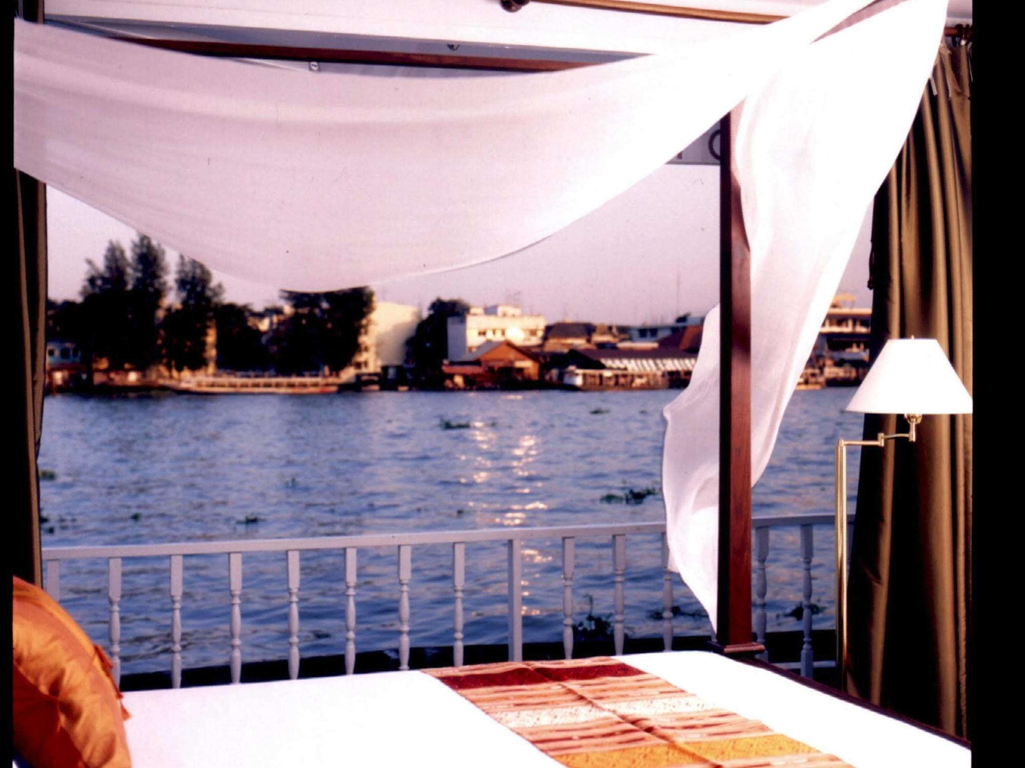 Ibrik By The River Bangkok