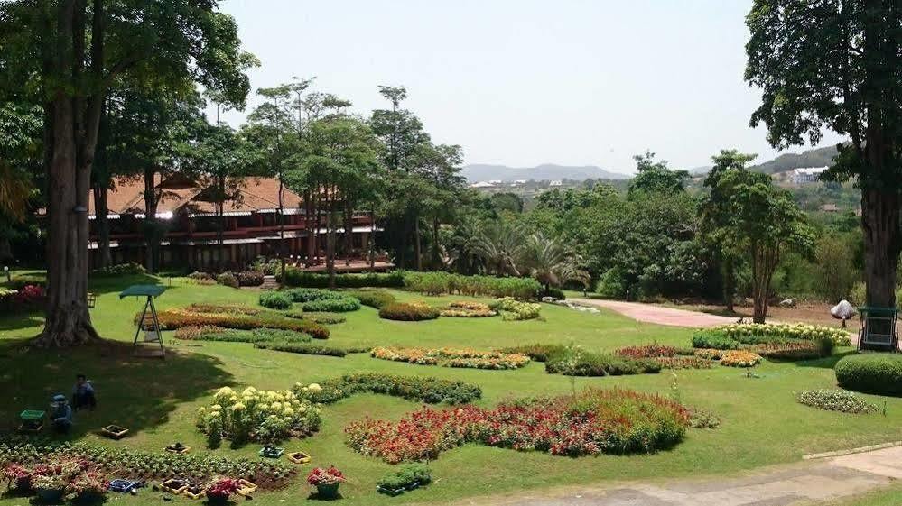 Hotel Arayana Phupimarn &