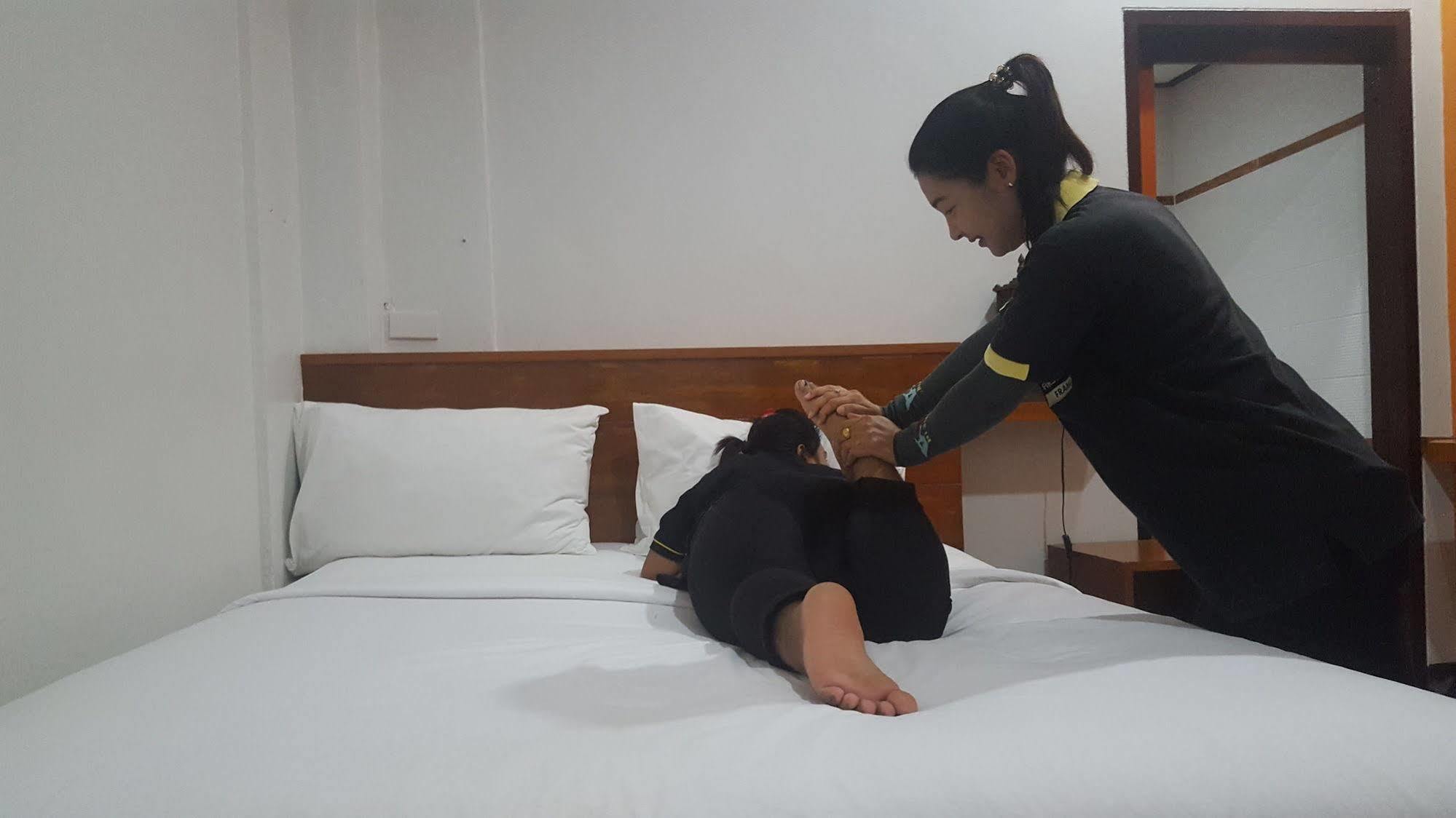 First And Frang - Koh Phangan Hotel