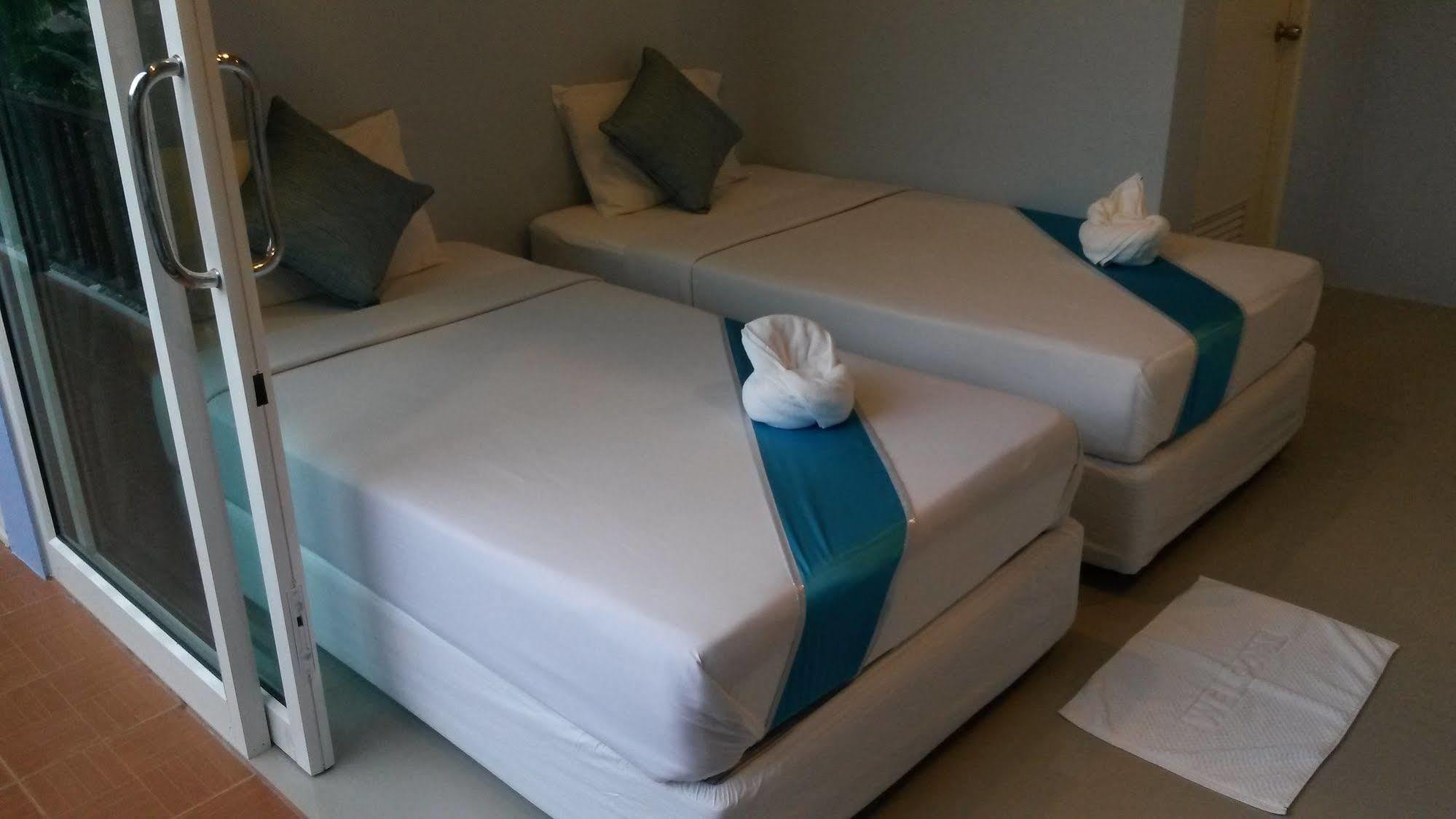 Rung Phangan Hotel 2*