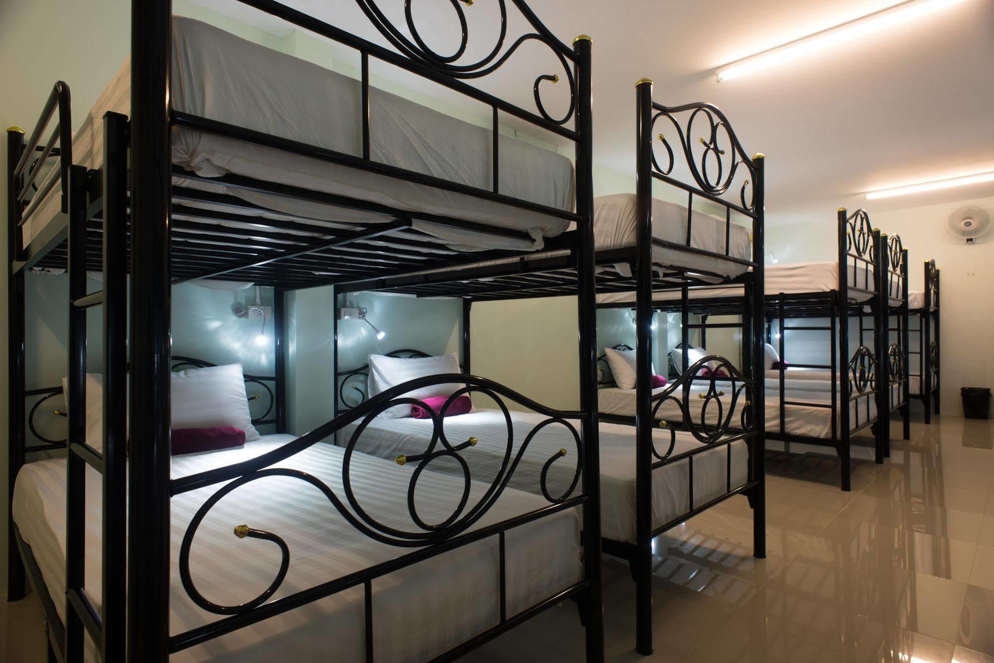 Plan B Hotel