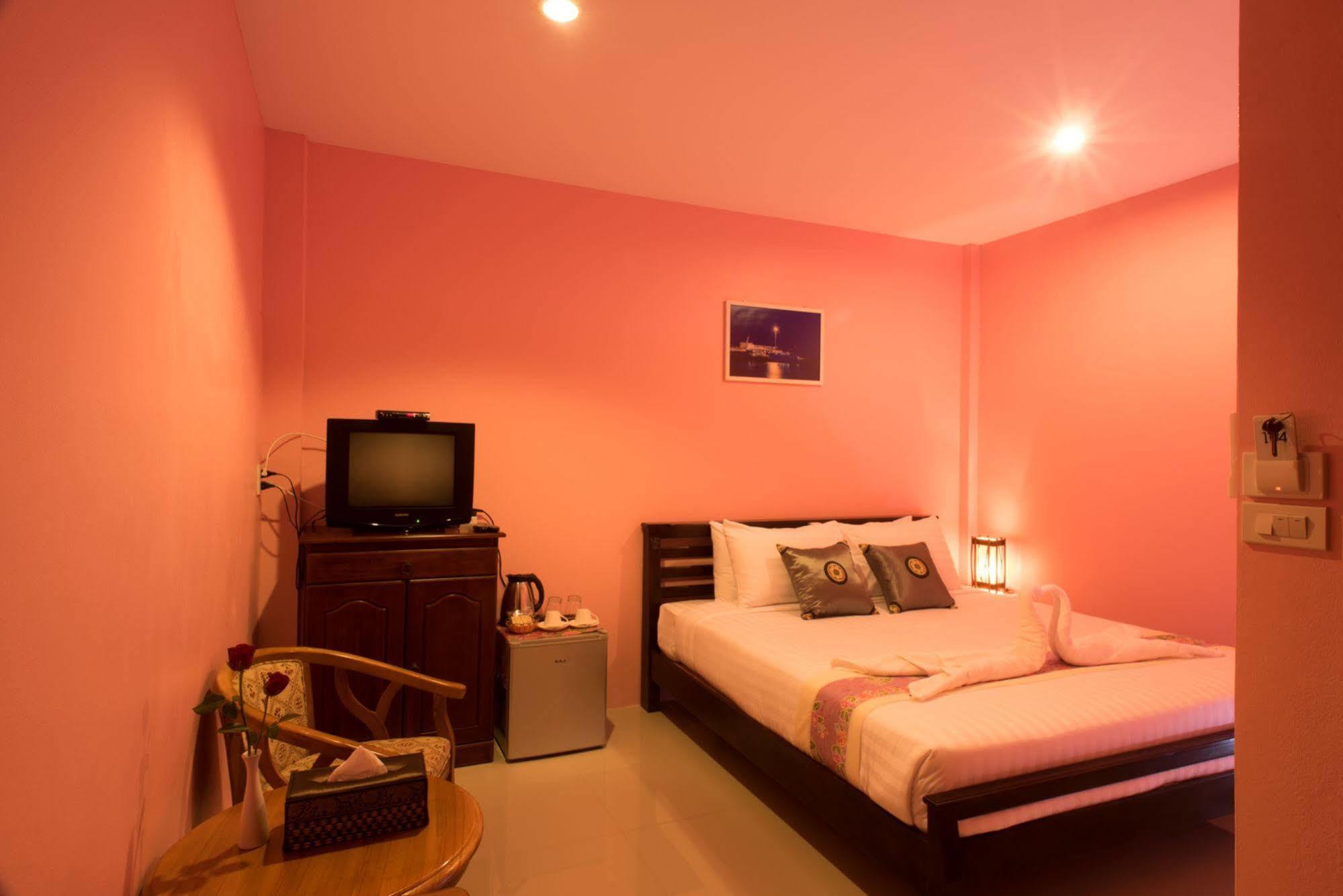 Plan B Hotel 2*