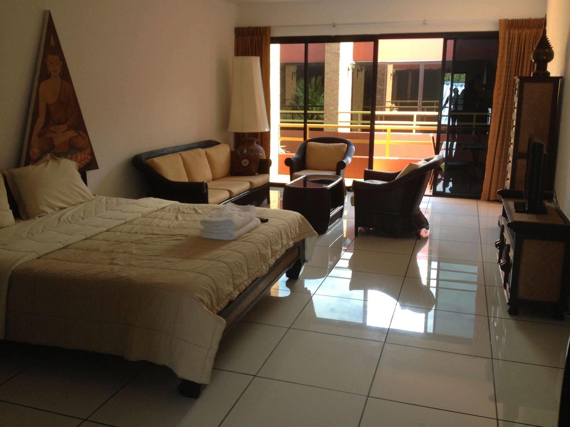 The Retreat 2*
