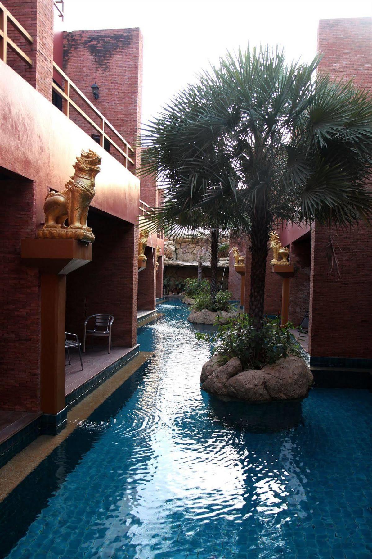 The Retreat Hotel