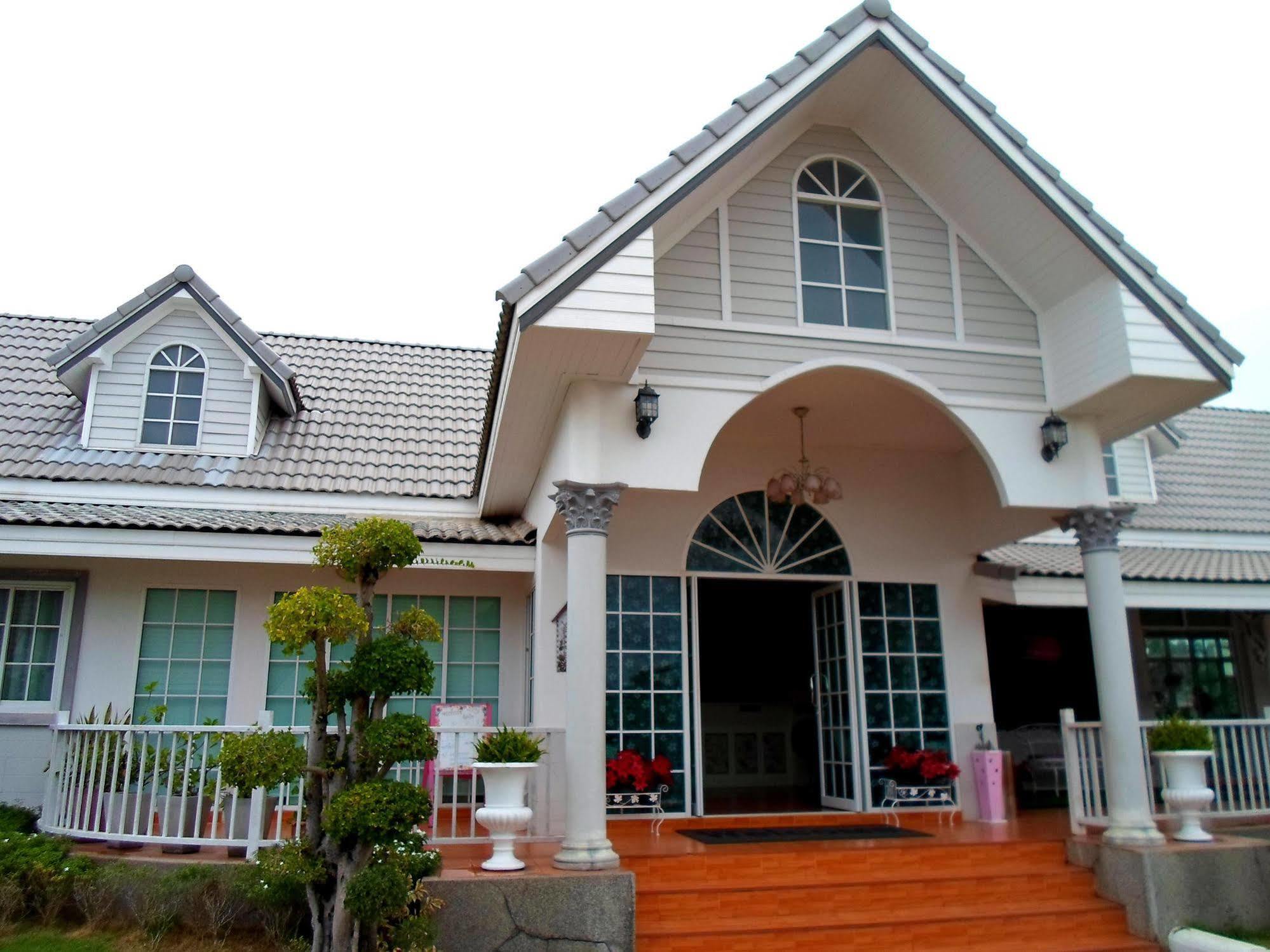 Janrapat And Hotel