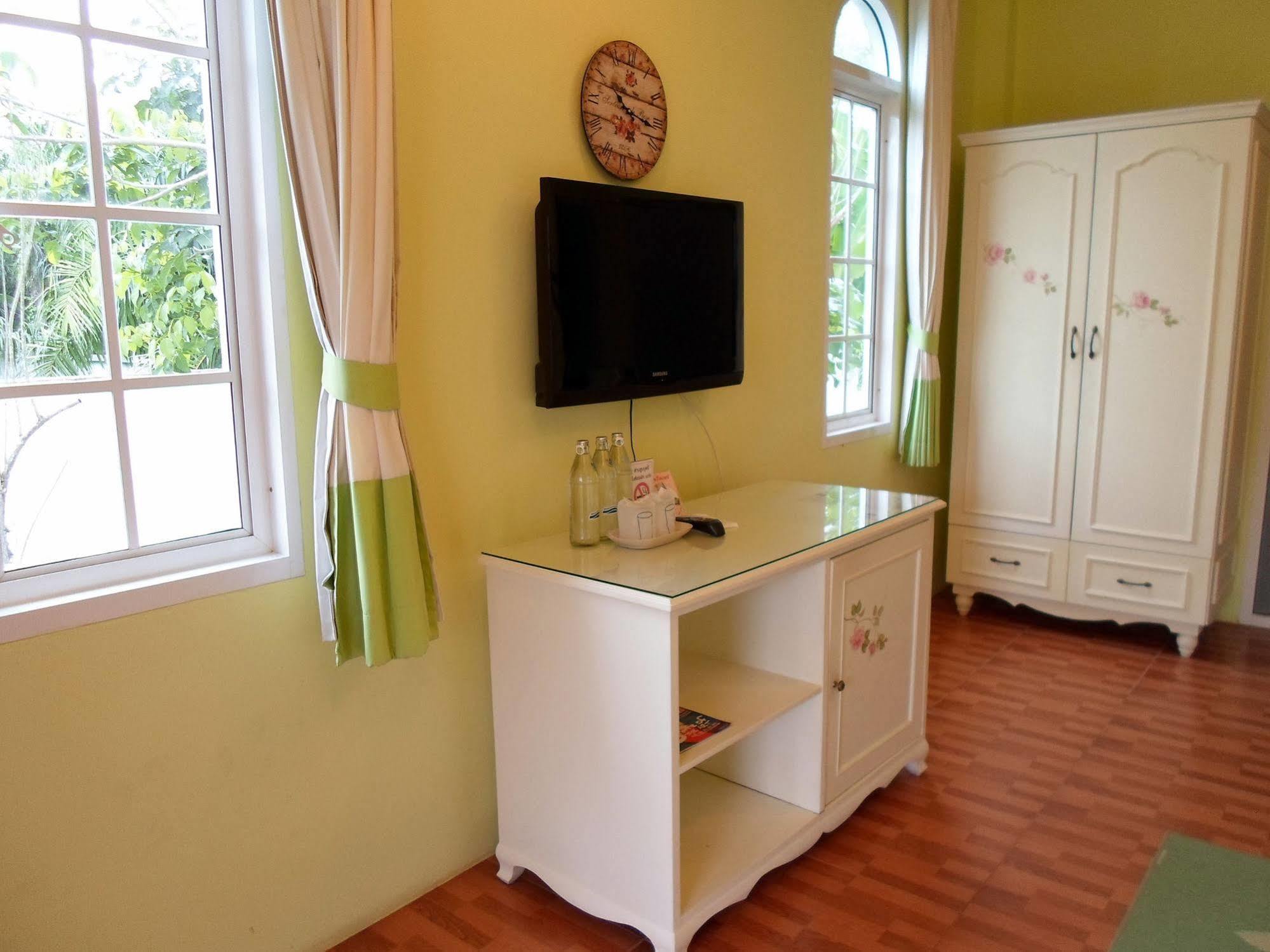 Hotel Janrapat And 3*