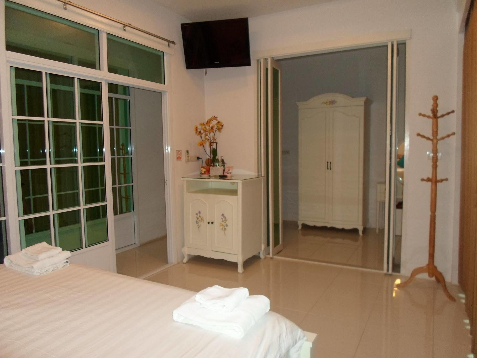 Hotel Janrapat And Surat Thani