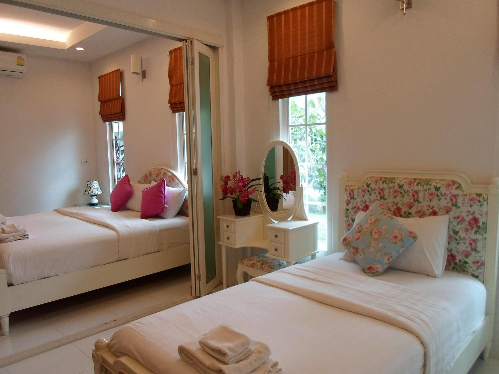 Janrapat And 3* Surat Thani