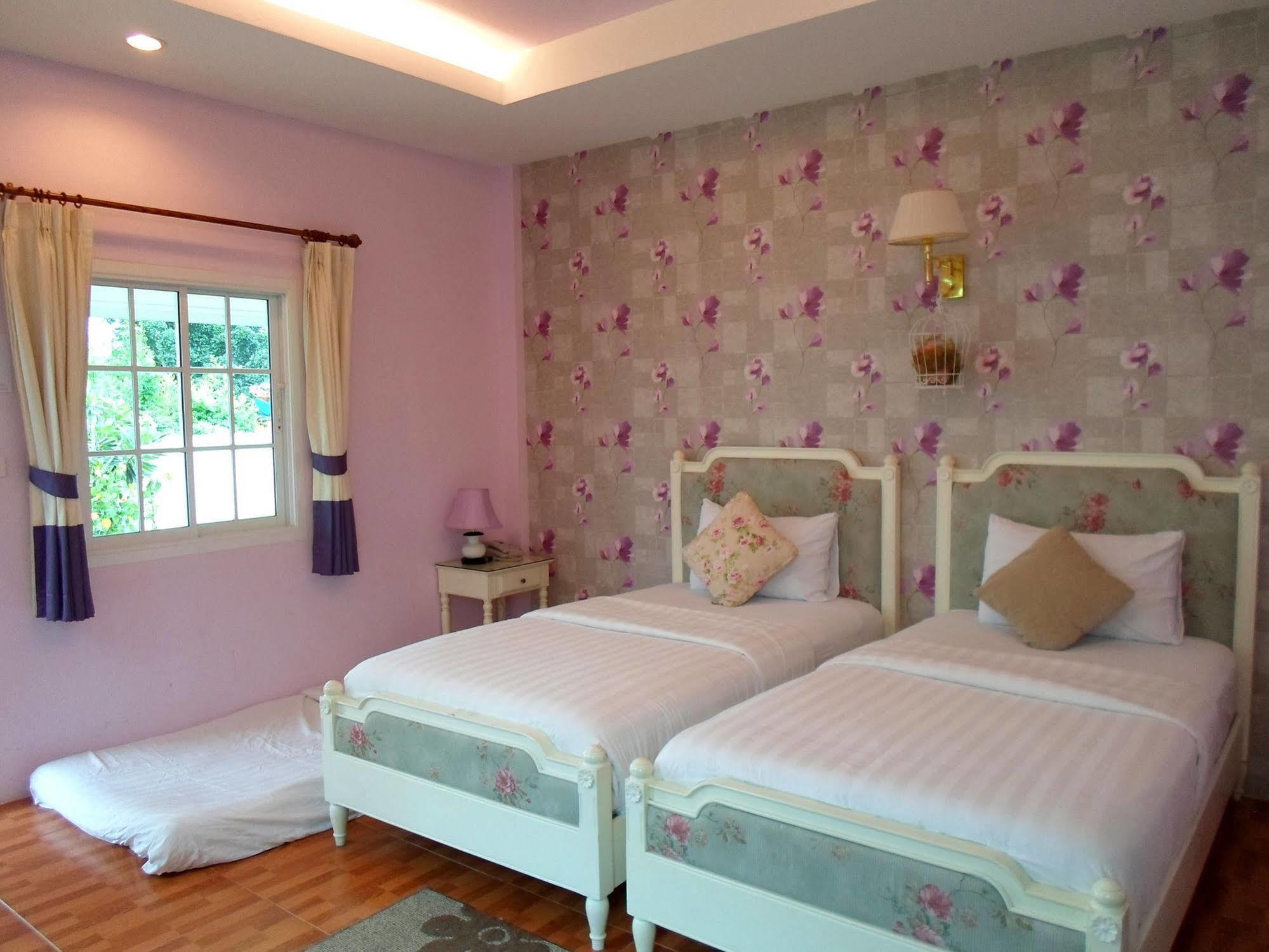 Hotel Janrapat And 3*