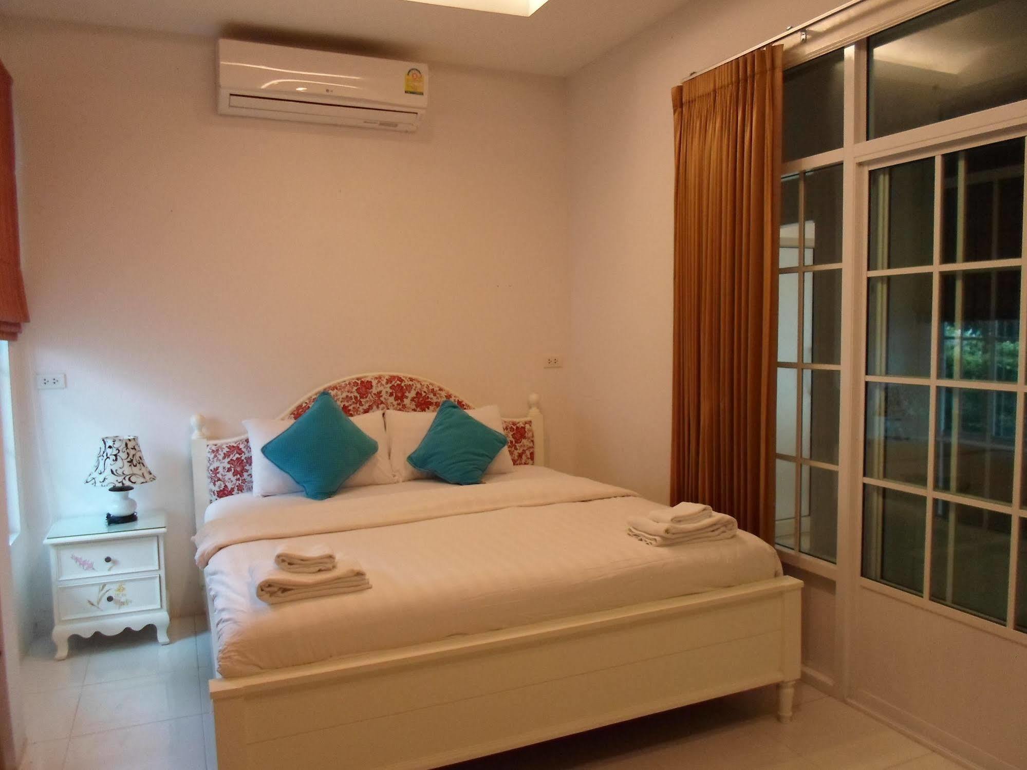 Hotel Janrapat And
