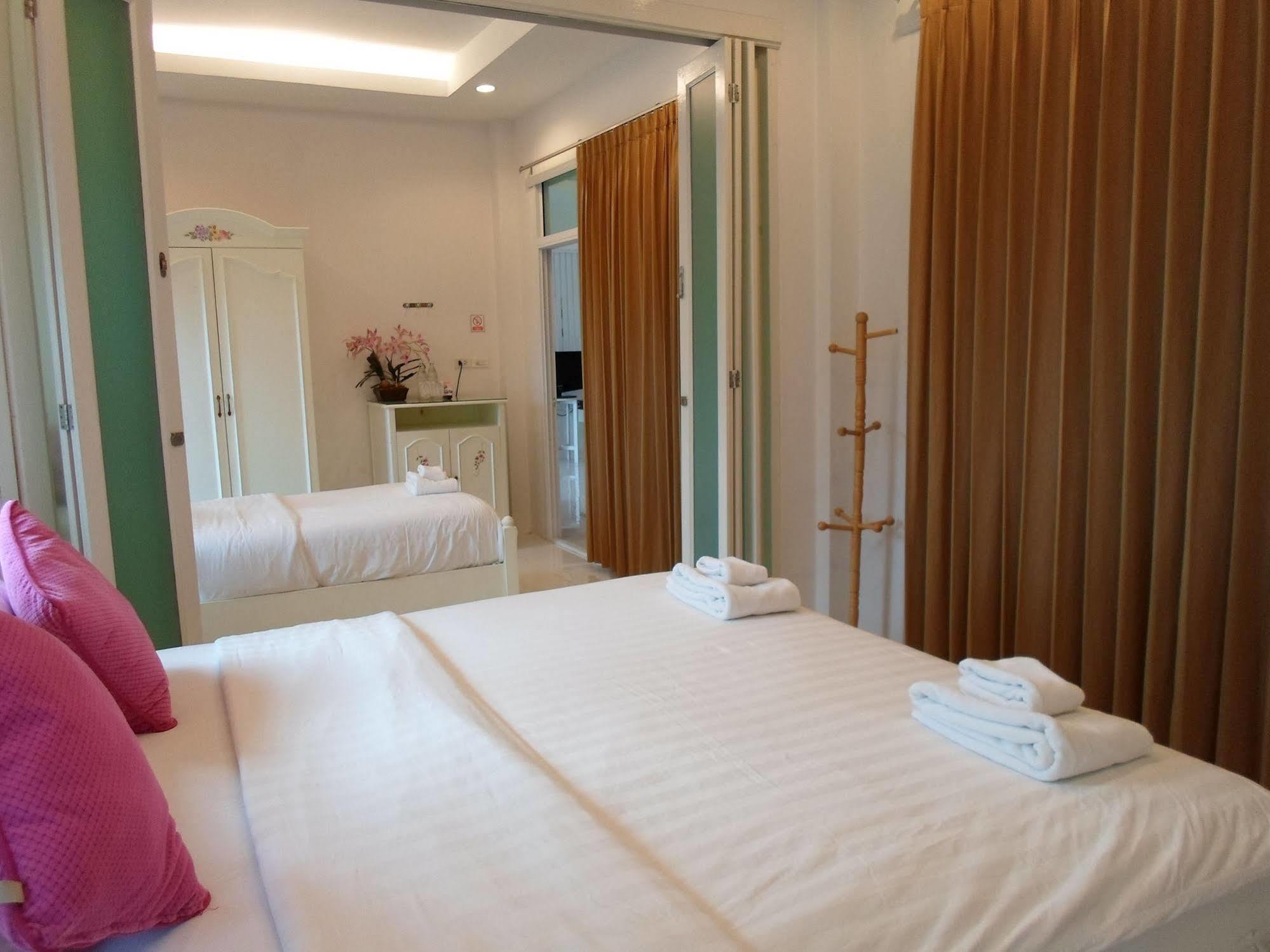 Hotel Janrapat And