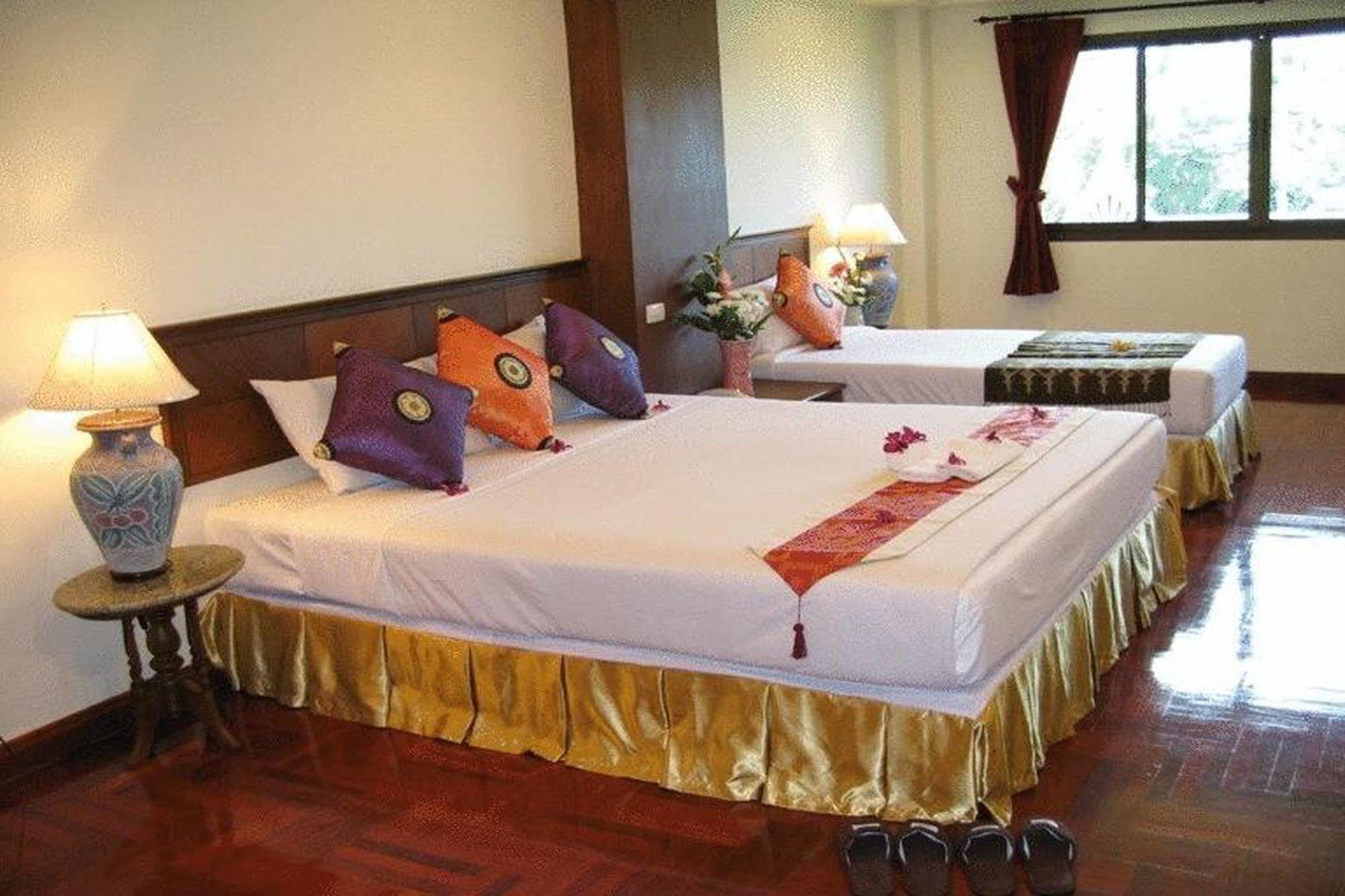 Thai Ayodhya And 3*