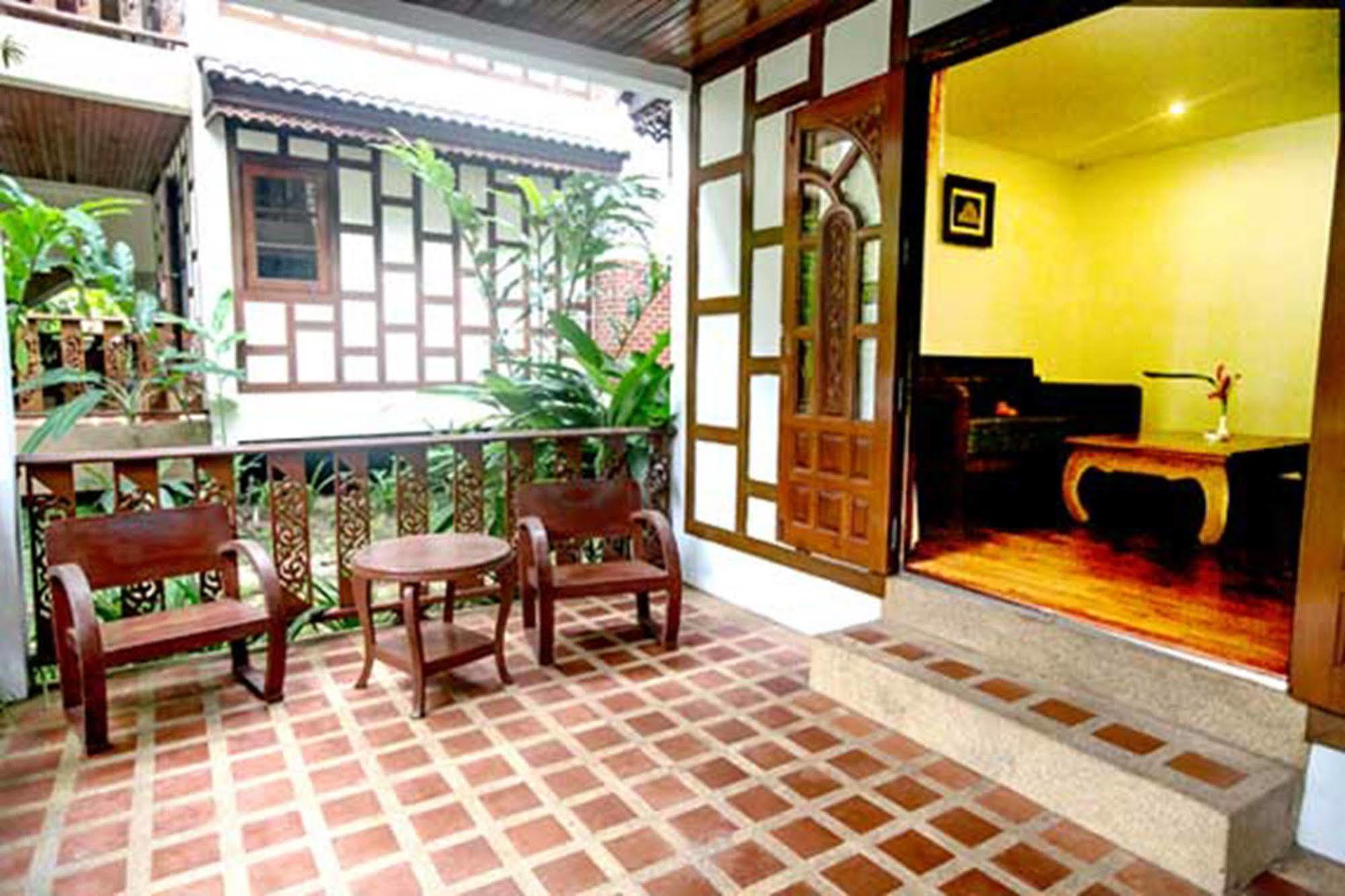 Thai Ayodhya And Resort 3*