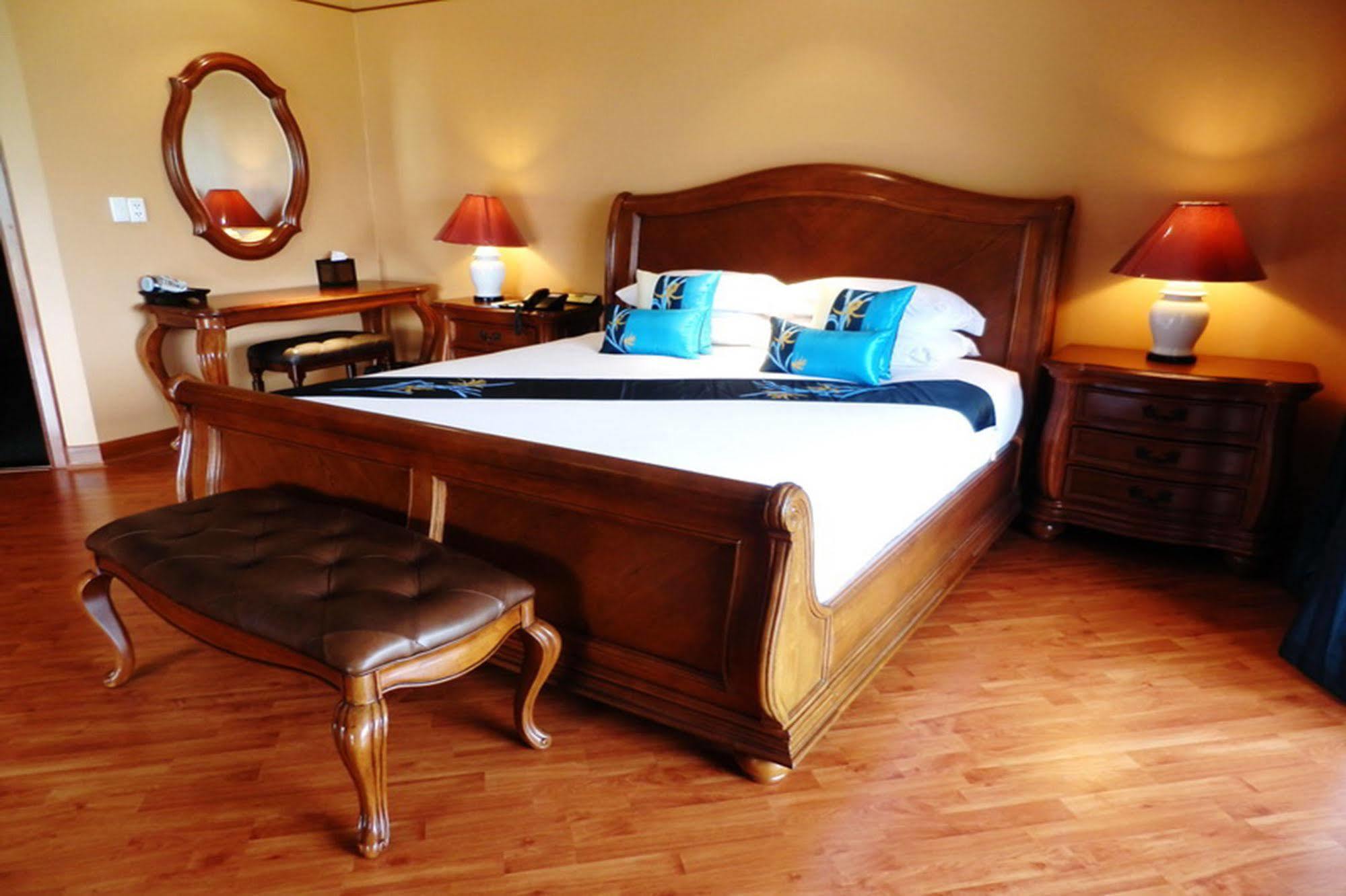 Sir Resort