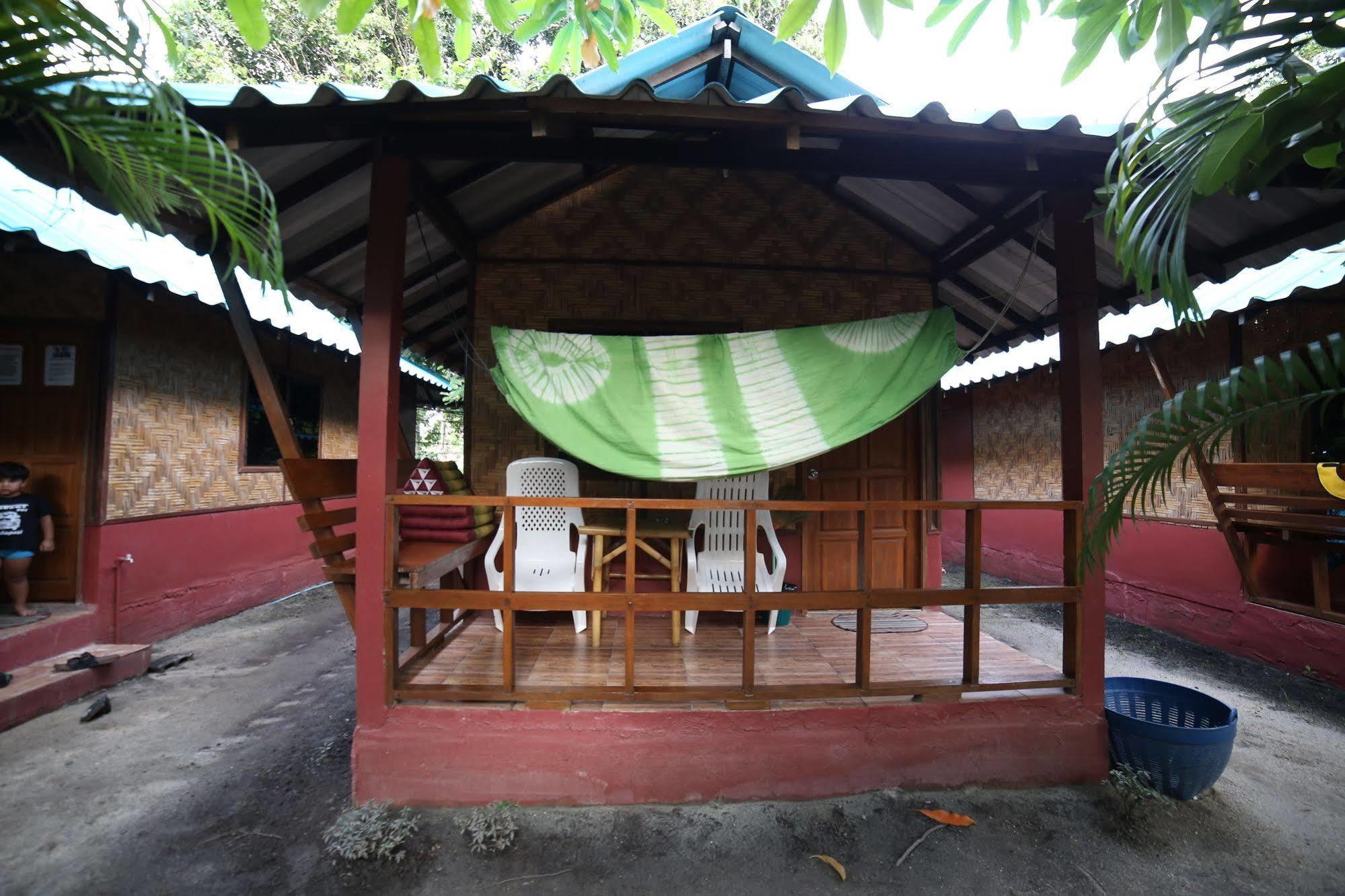 Family Song Hotel