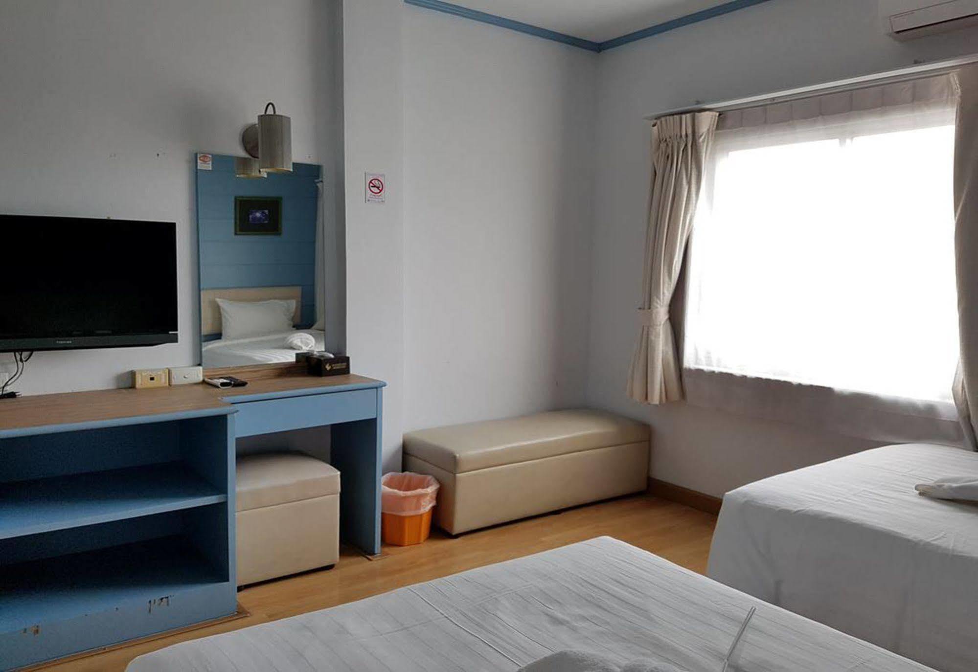 Cactus & Hotel 2*