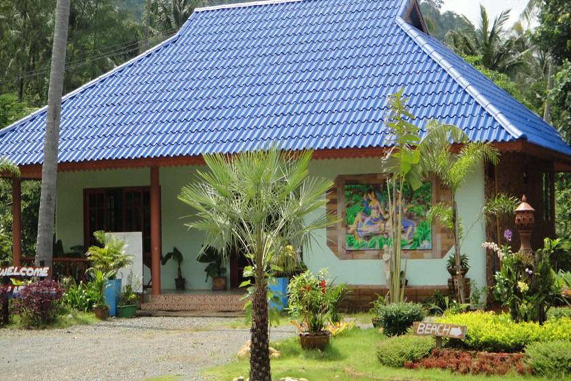 Hotel Oyo 75336 Blue & Koh Chang