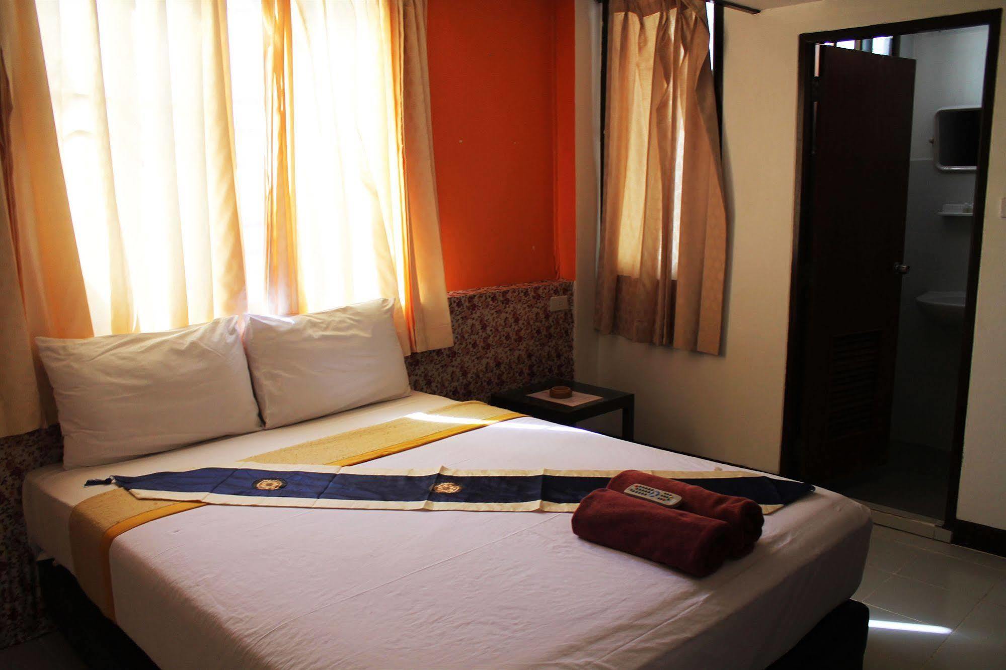 Thai Orange Sea Sun Hotel 3*