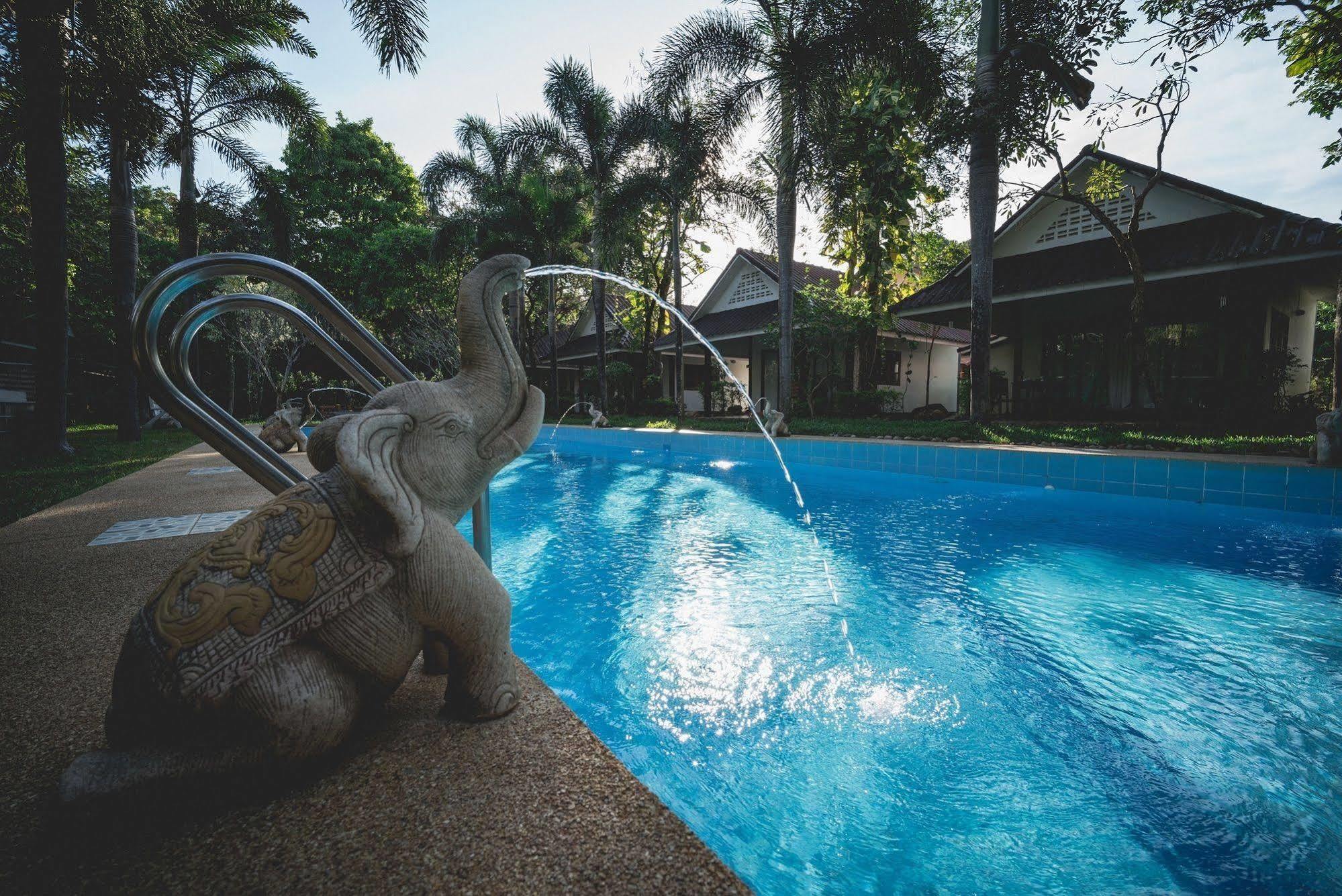 Hotel Capital O 834 Iyara & 3*