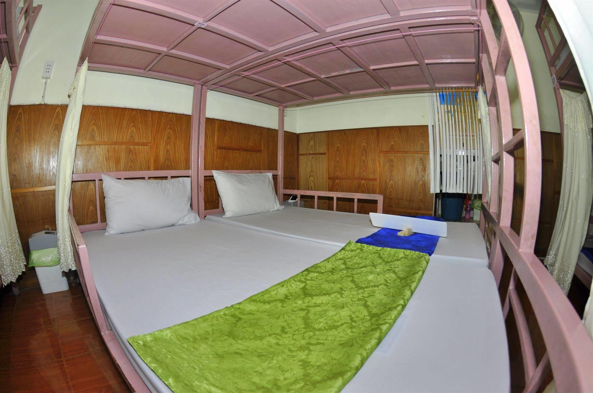 Blue Diamond Dorm 2* Phi Phi Don
