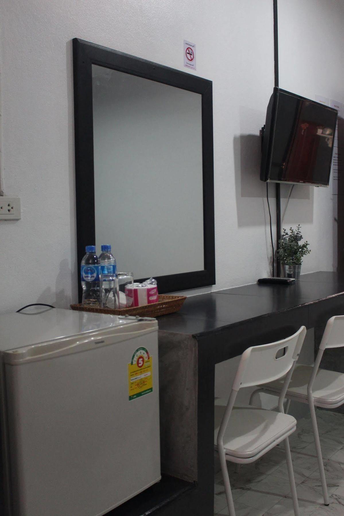 Krabi Nemo House Hostel *