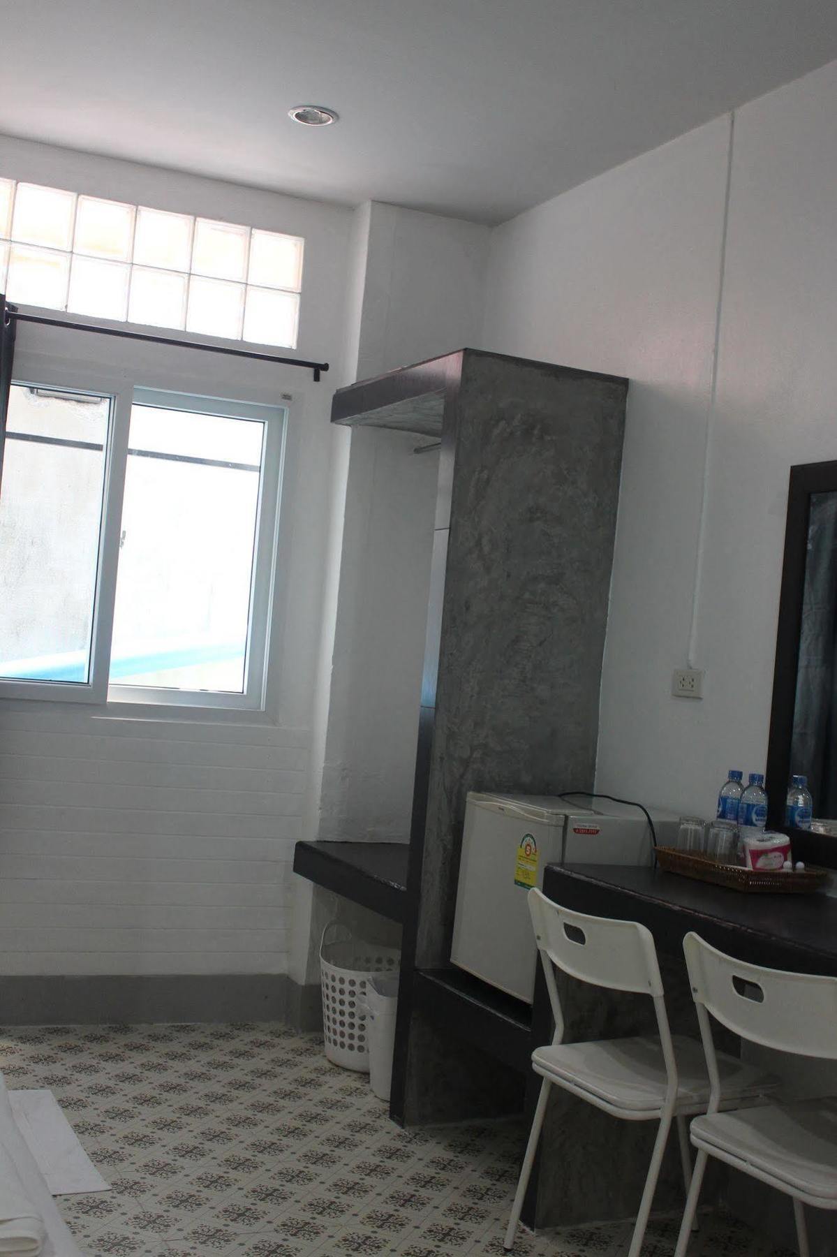 Krabi Nemo House Hostel Ao Nang