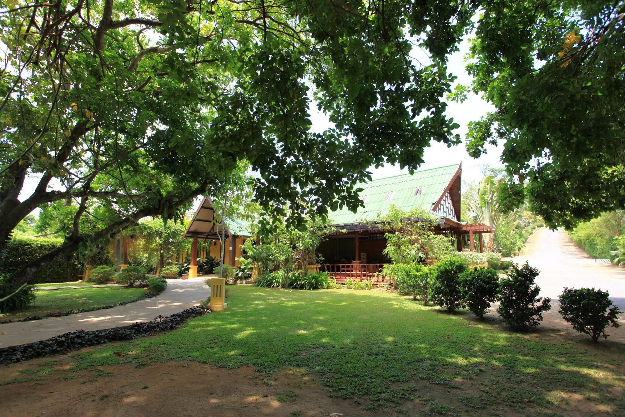 Hotel Baan Resort&spa 3*