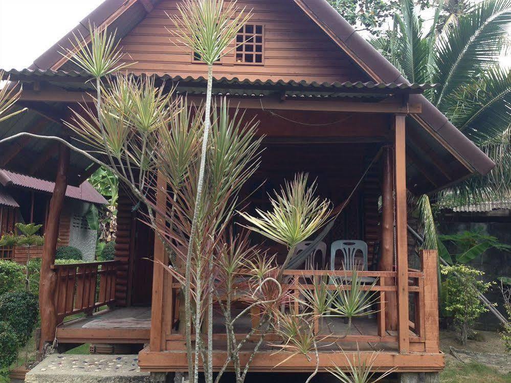 Hut Sun