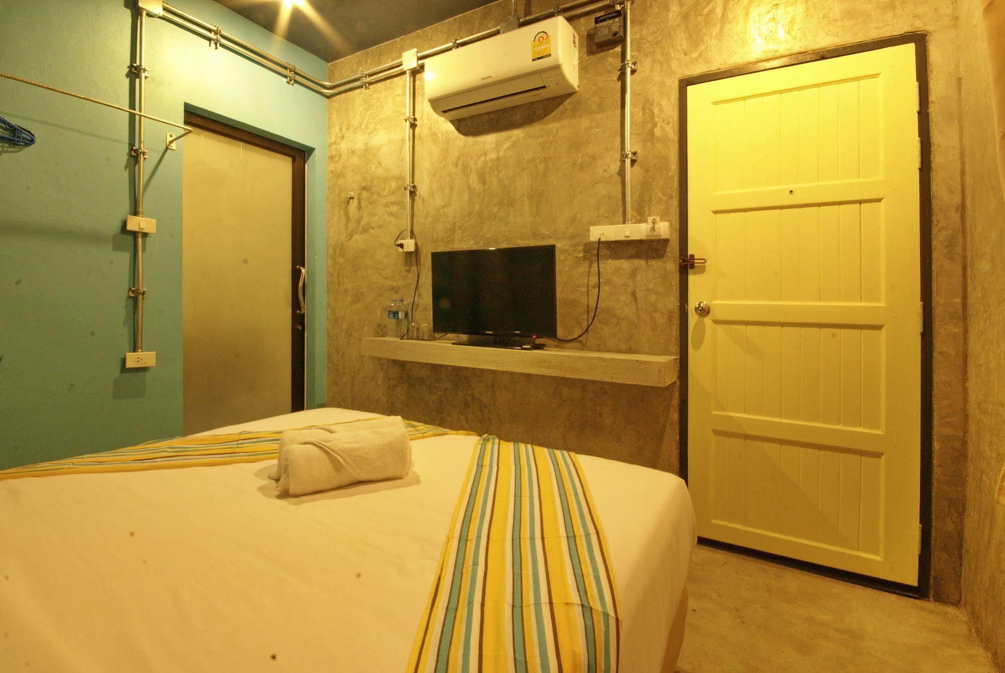 Seabox Khaolak Khao Lak