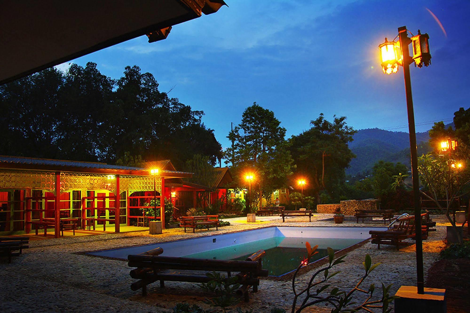 Areeya Phuree Thaton Resort 3*