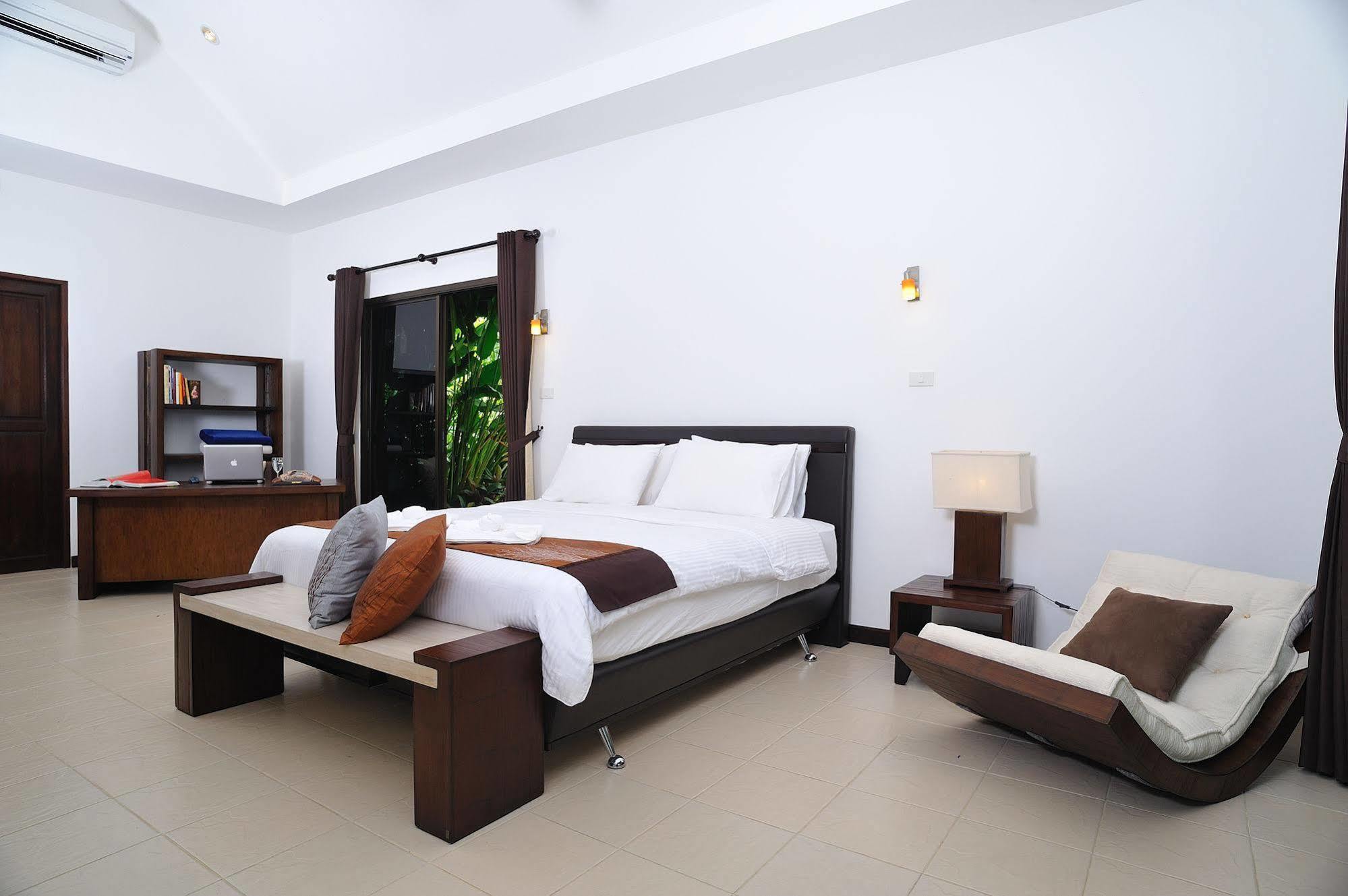 Baan Zoe Villa *