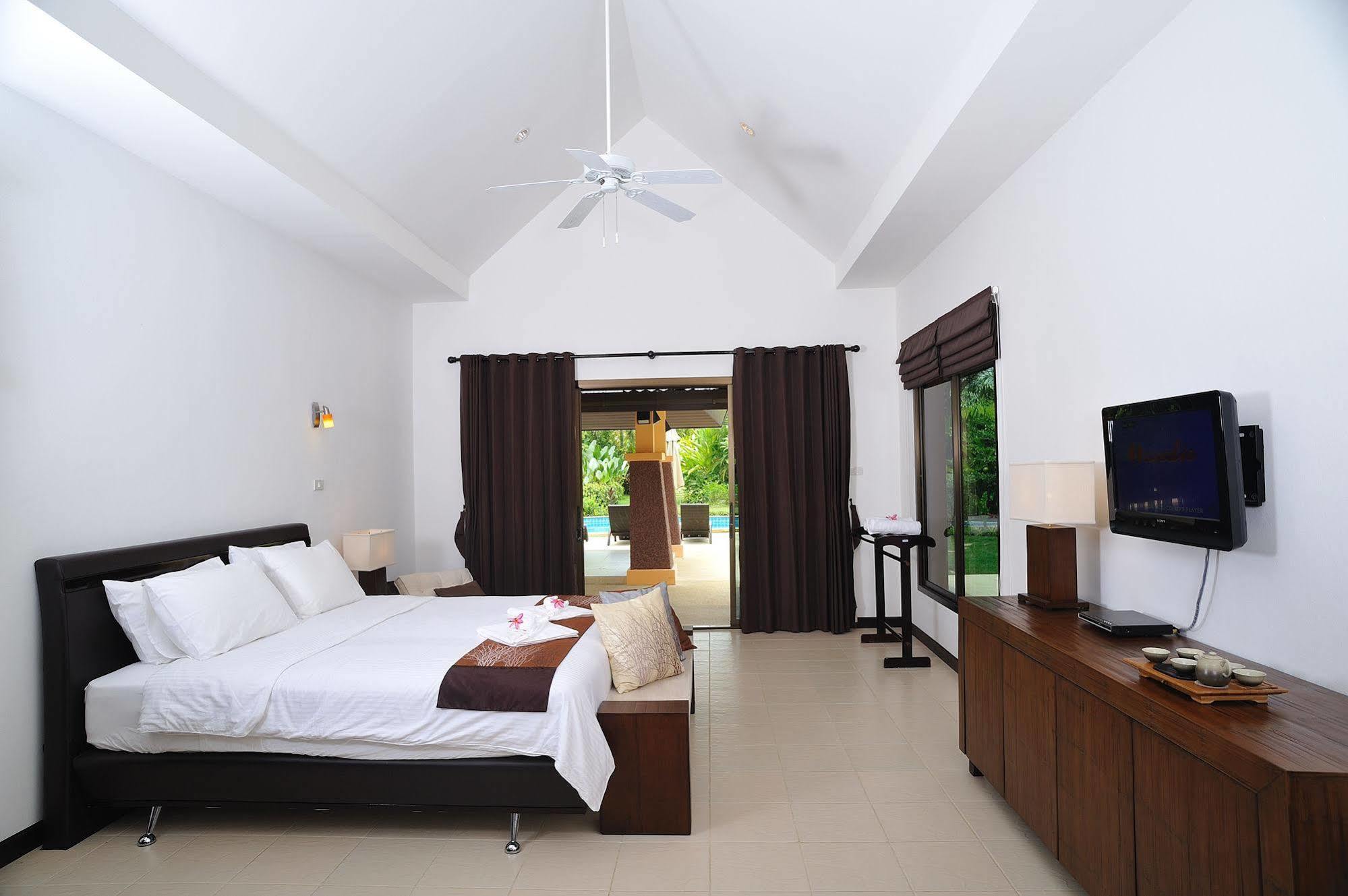 Baan Zoe Villa *