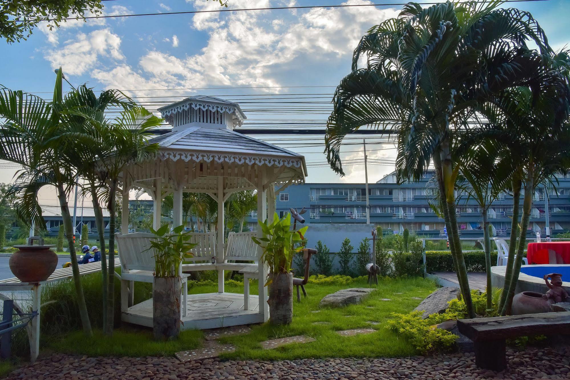 Season Palace Huahin 3*