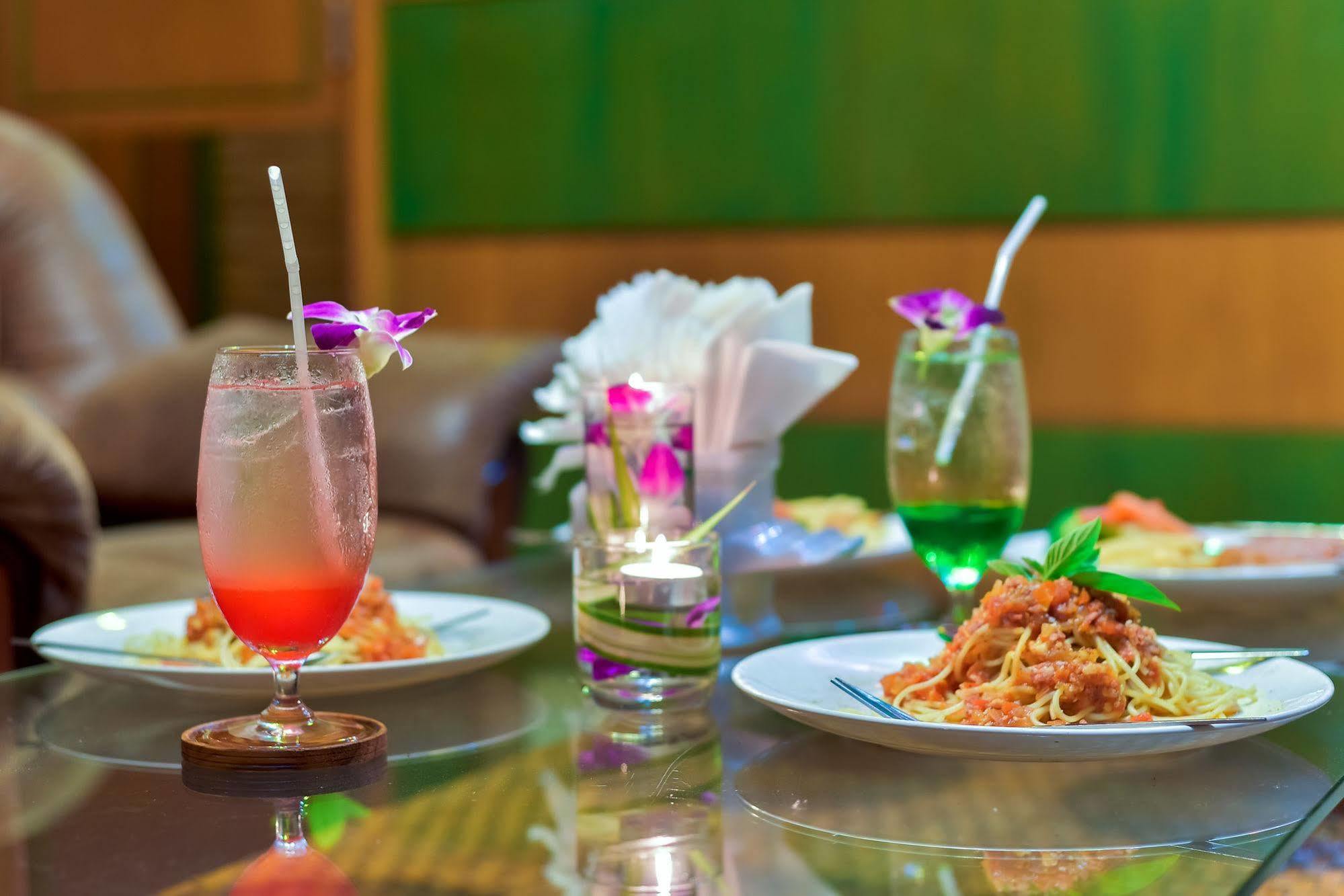 Season Palace Huahin Hotel