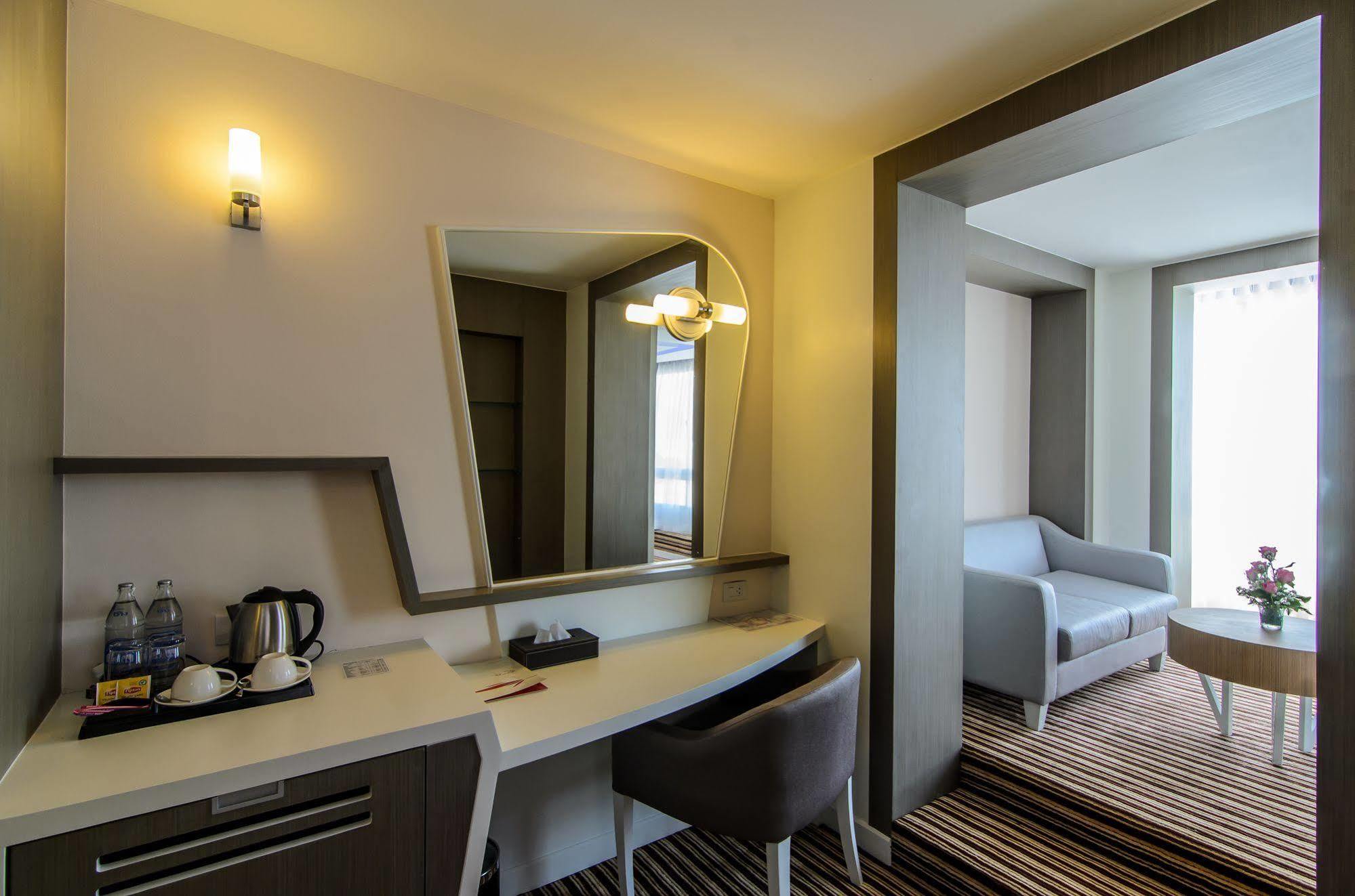 Hotel The Paradiso Jk Design Nakhon Sawan
