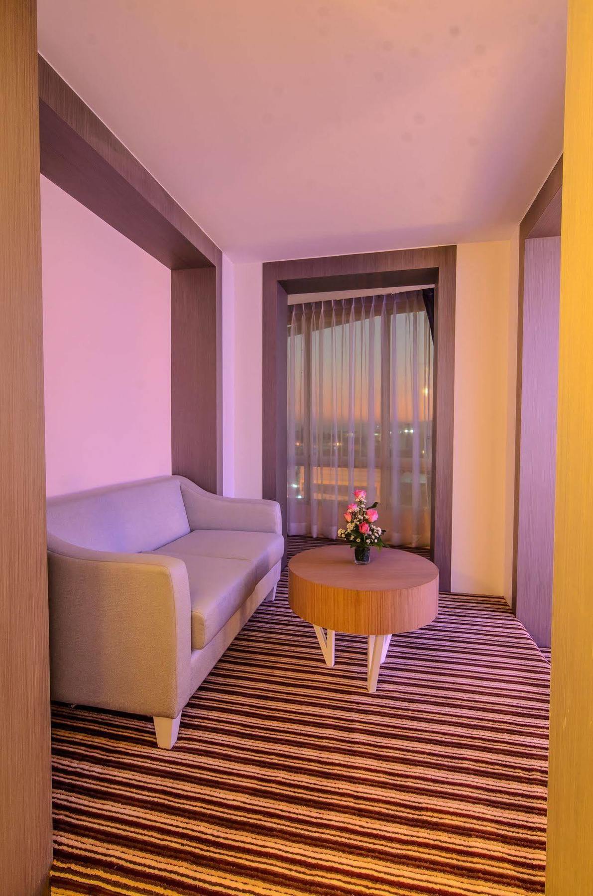 Hotel The Paradiso Jk Design Nakhon Sawan