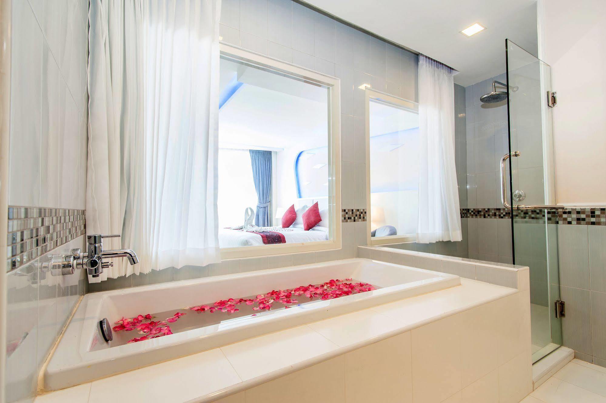 The Paradiso Jk Design Hotel Nakhon Sawan