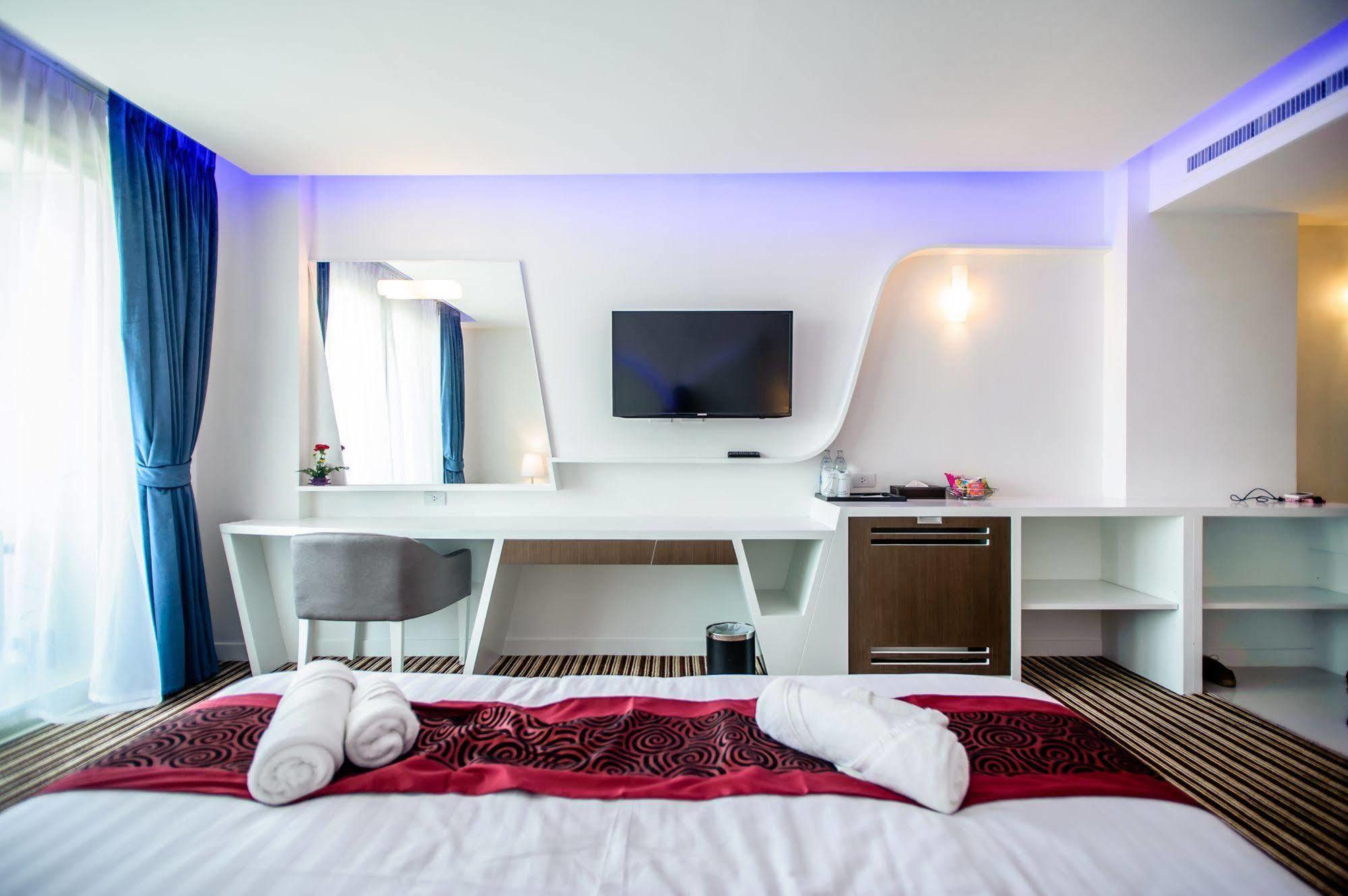 Hotel The Paradiso Jk Design Nakhon Sawan