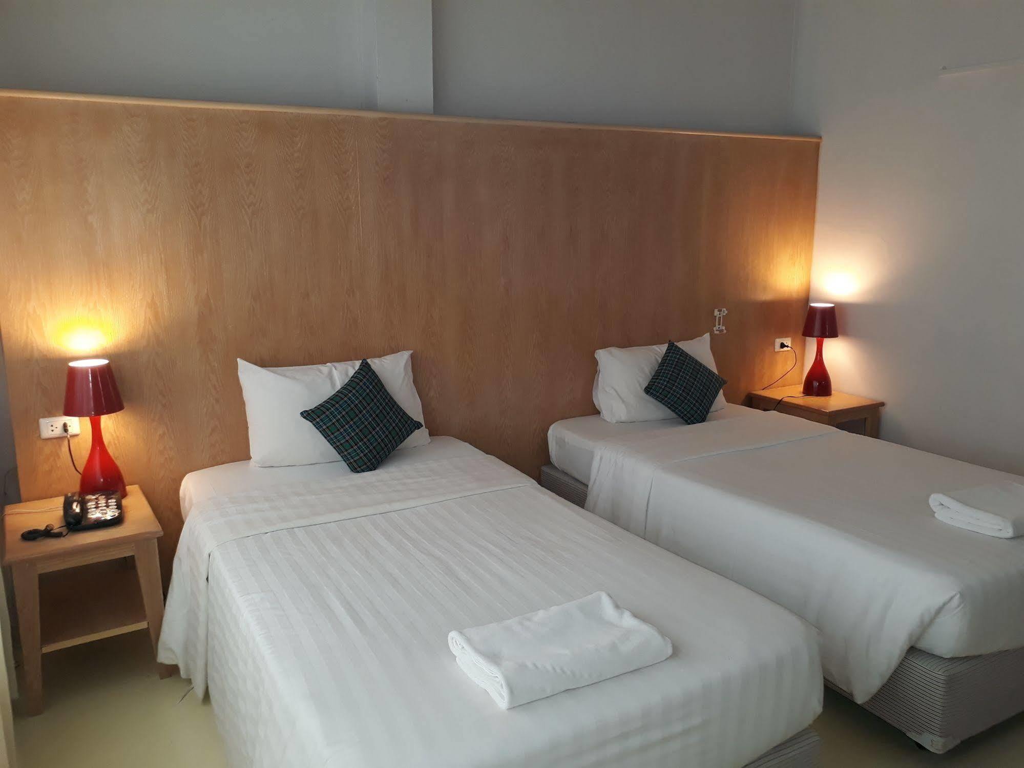 Hotel S2s Queen Trang