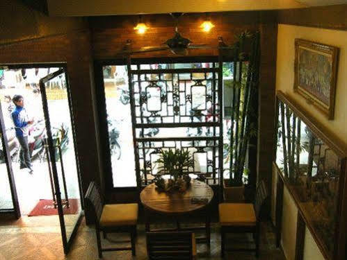 The Red Balcony Inn 2*