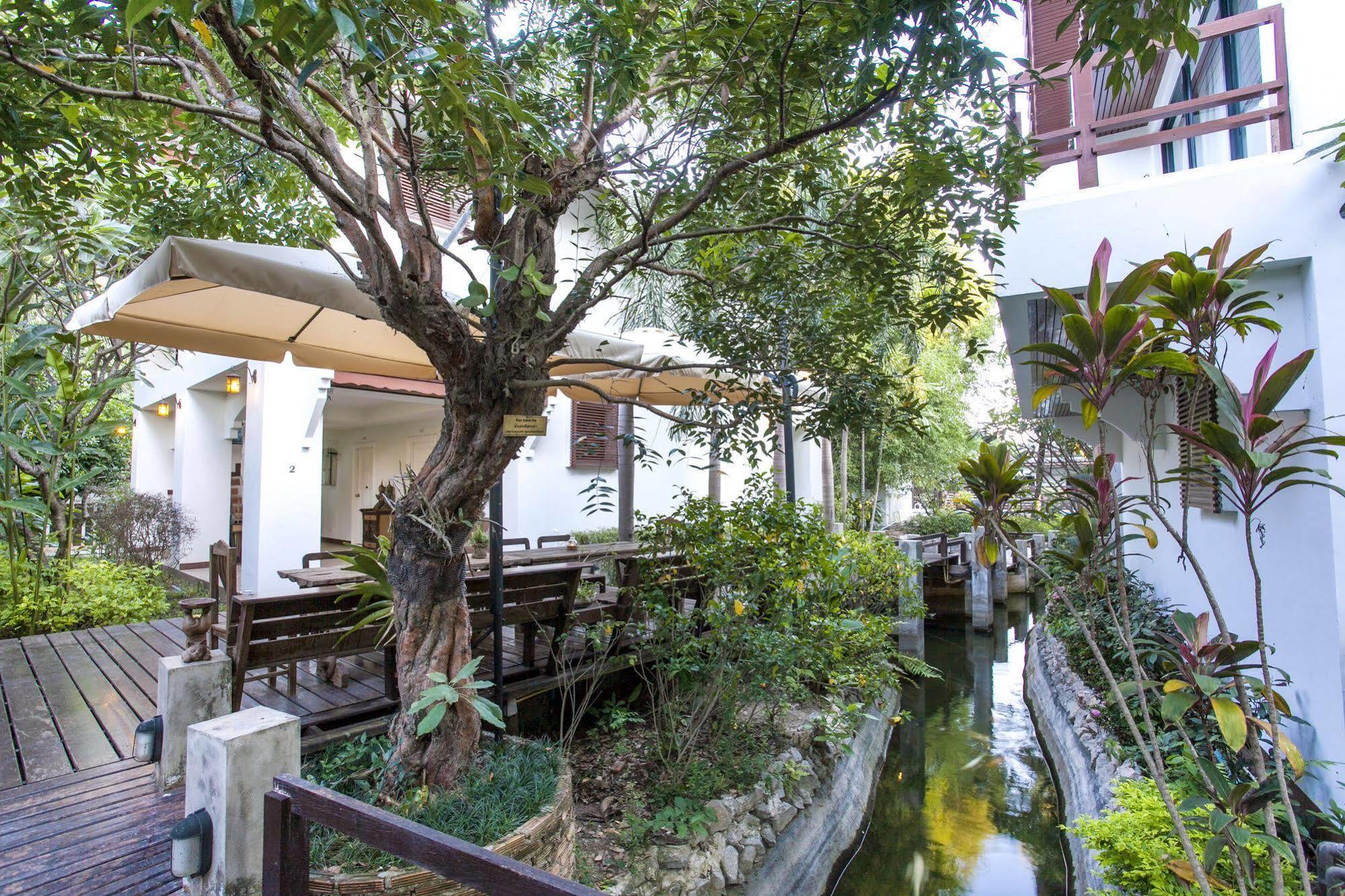 Rim Tara Boutique 3*
