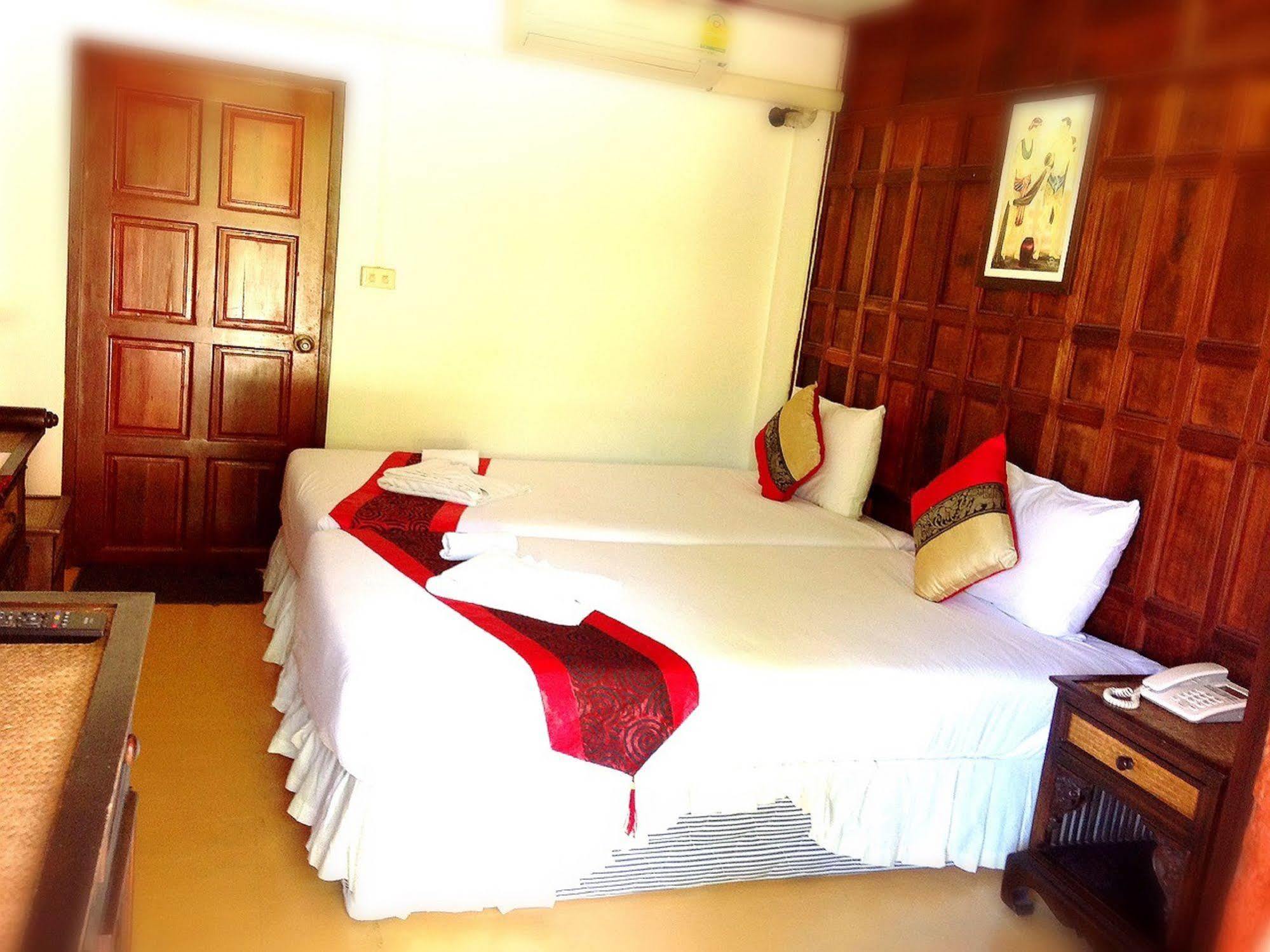 Resort Jaroenrat Samut Songkhram