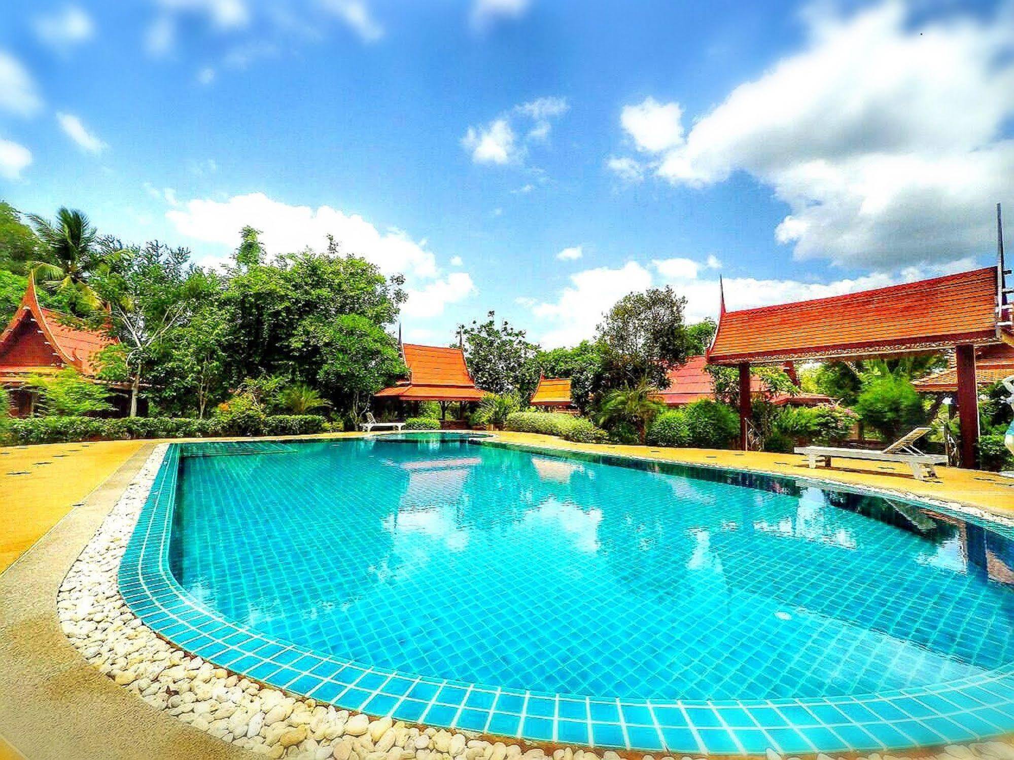 Resort Jaroenrat Samut Songkhram
