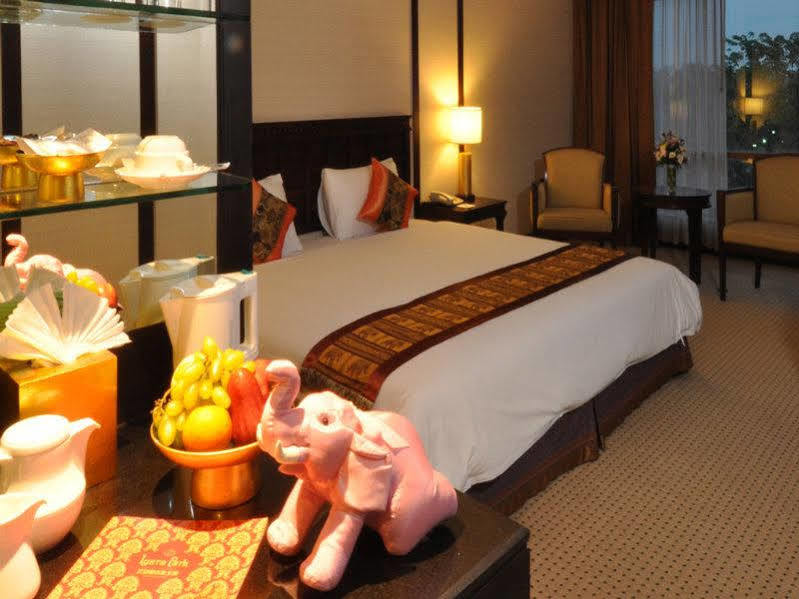 Hotel Iyara & Uthai Thani