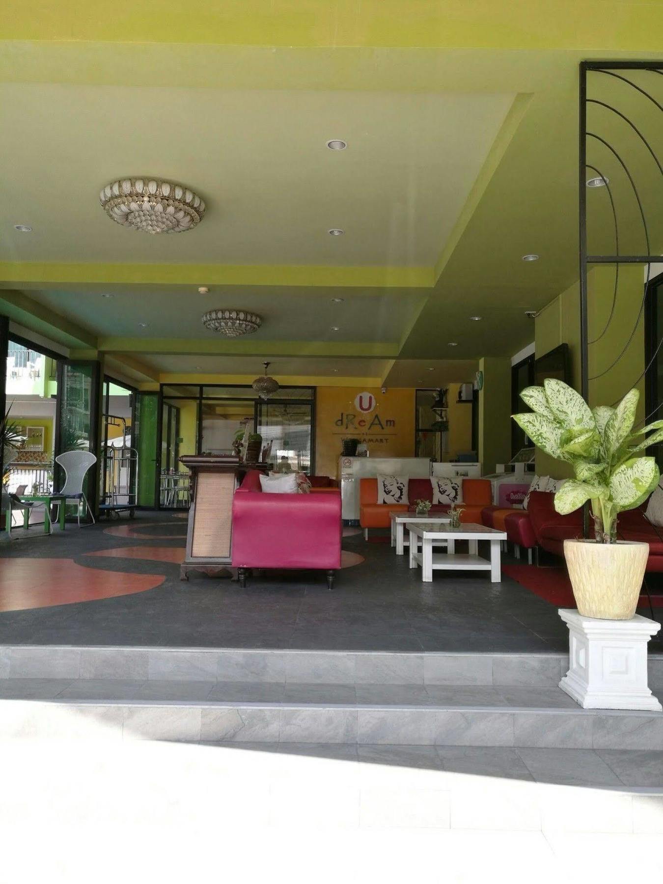 Oyo 75367 Ud Pattaya Hotel 4*
