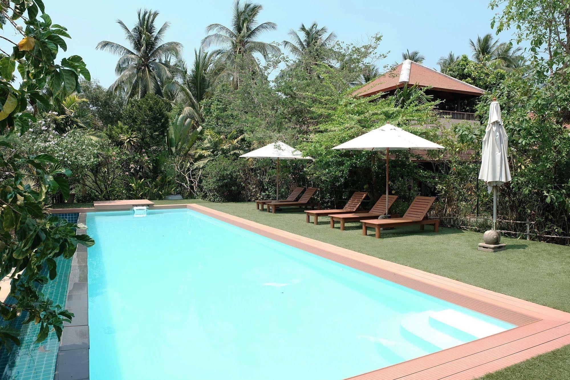 Oyo 754 Yao In Chan Hotel Samut Songkhram