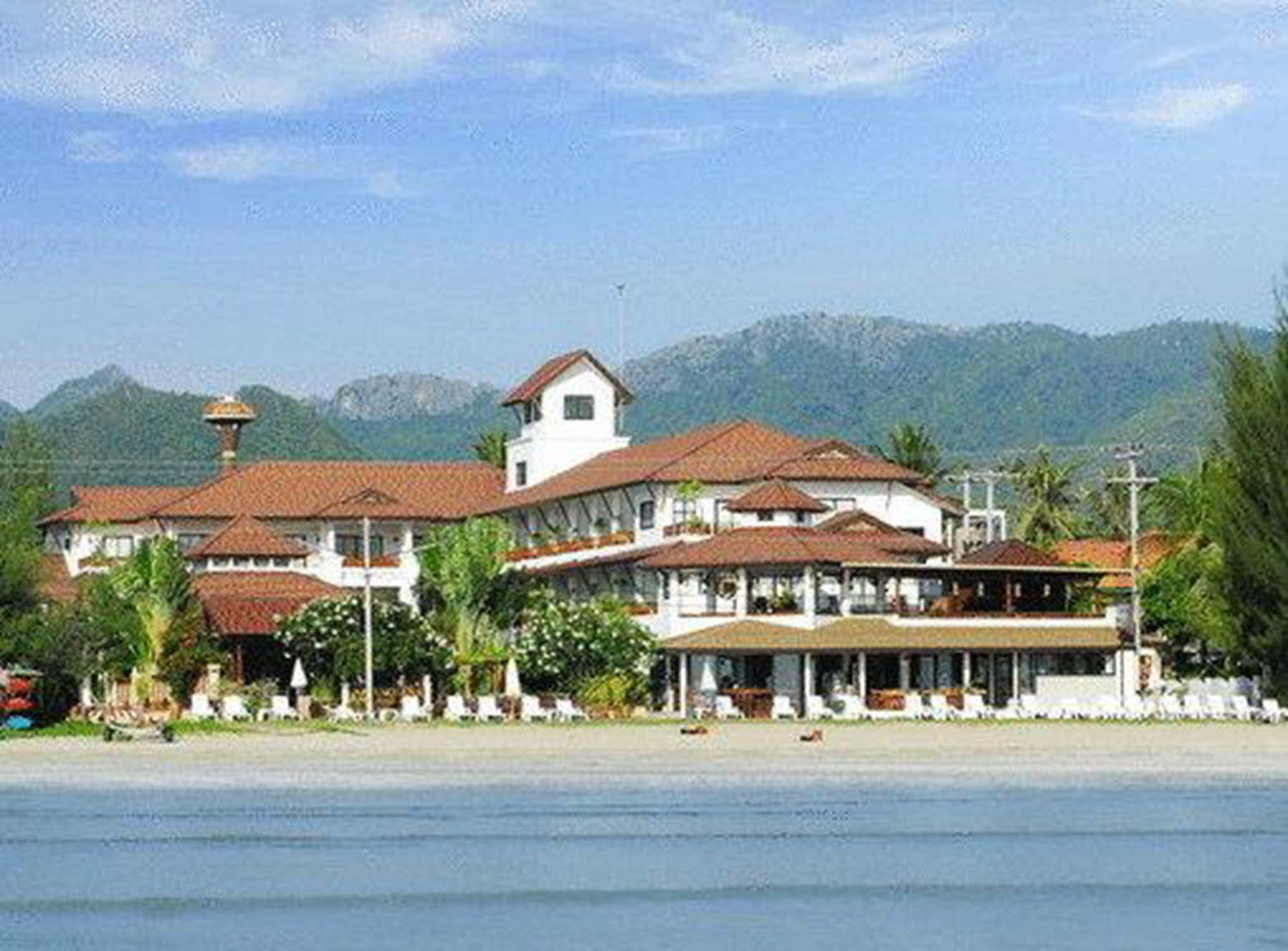 Anchana & Resort